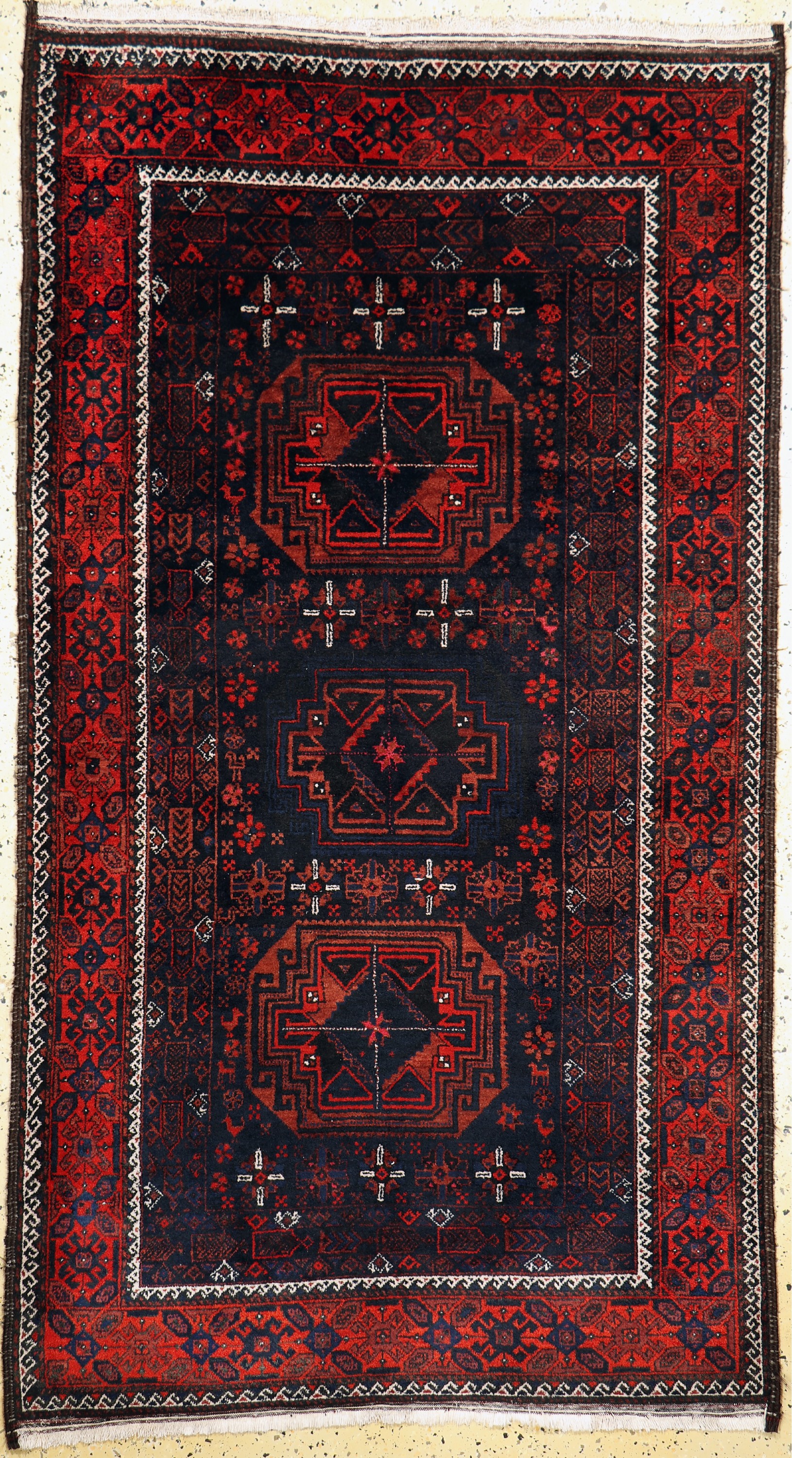 Belutsch alt, Persien, um 1930/1940, Wolle auf Baumwolle, ca. 232 x 130 cm, EHZ: 2