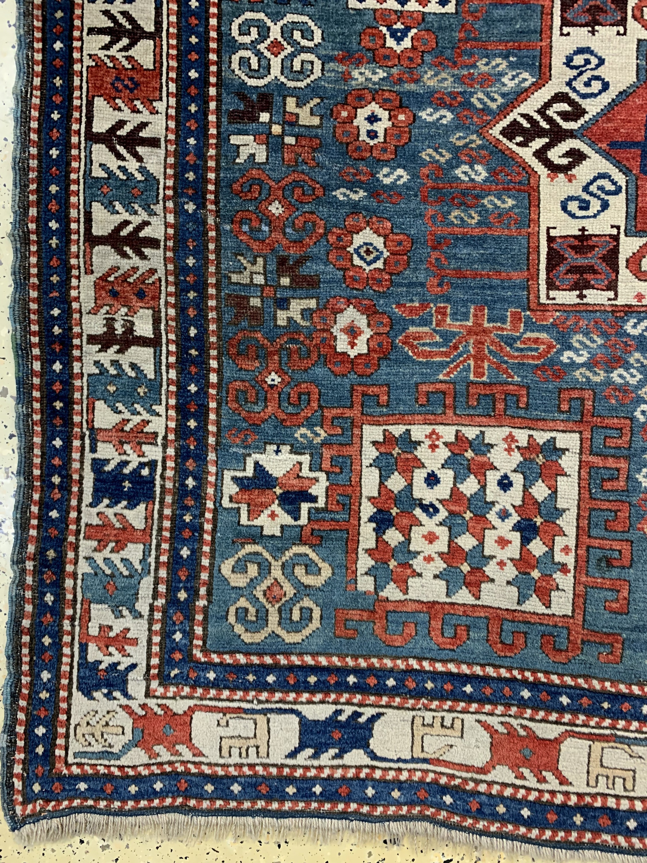 Detail b: "Karachoph"Kazak antik, Kaukasus, Ende 19.Jhd, Wolle auf Wolle, ca. 225 x 170 cm, EHZ: 2(kleine alte Restaurierungen).