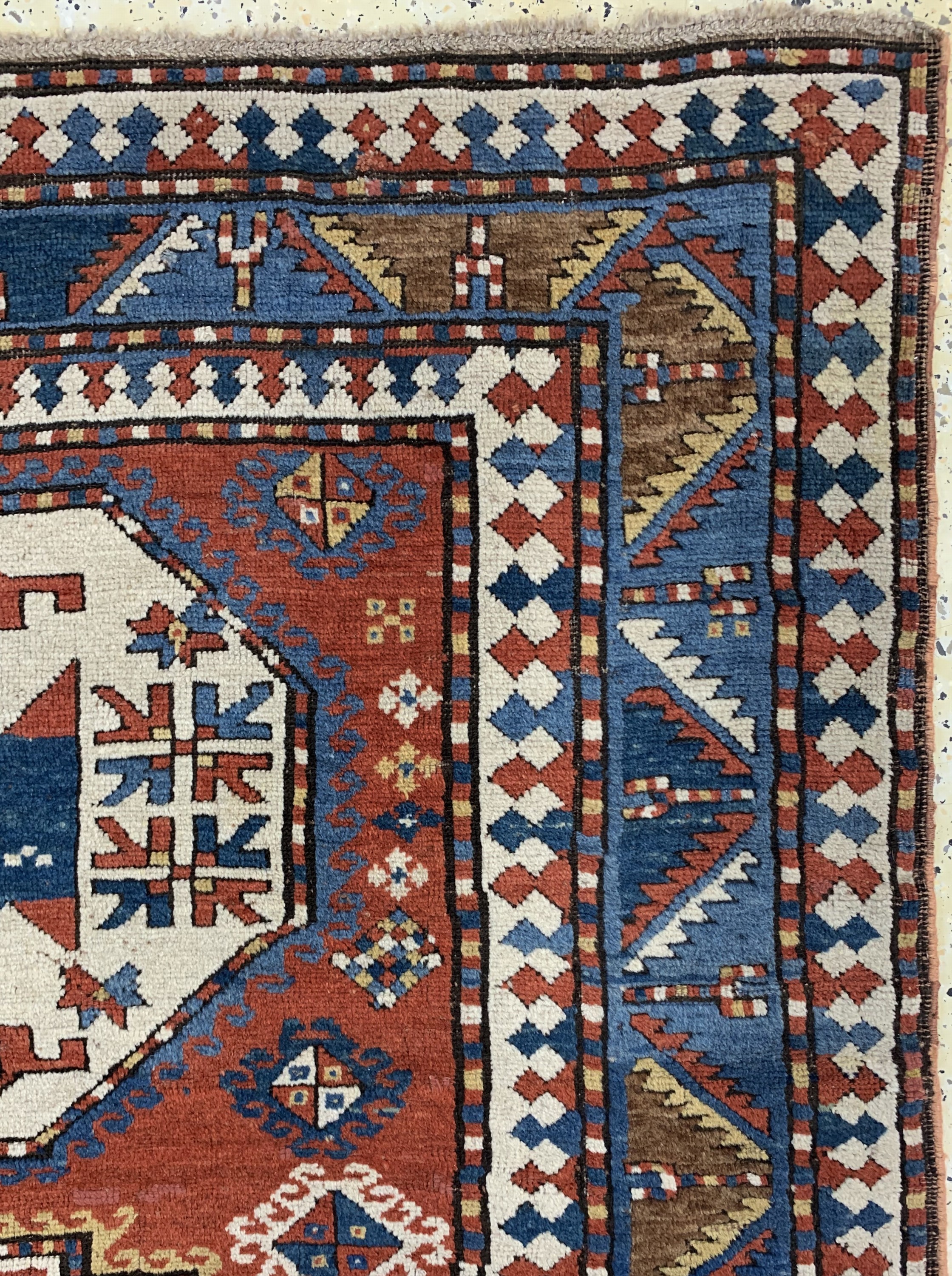 Detail e: "Lori-Pampak"Kazak antik, Kaukasus, Ende 19.Jhd, Wolle auf Wolle, ca. 220 x 170 cm, EHZ: 2(kleine alte Restaurierungen).