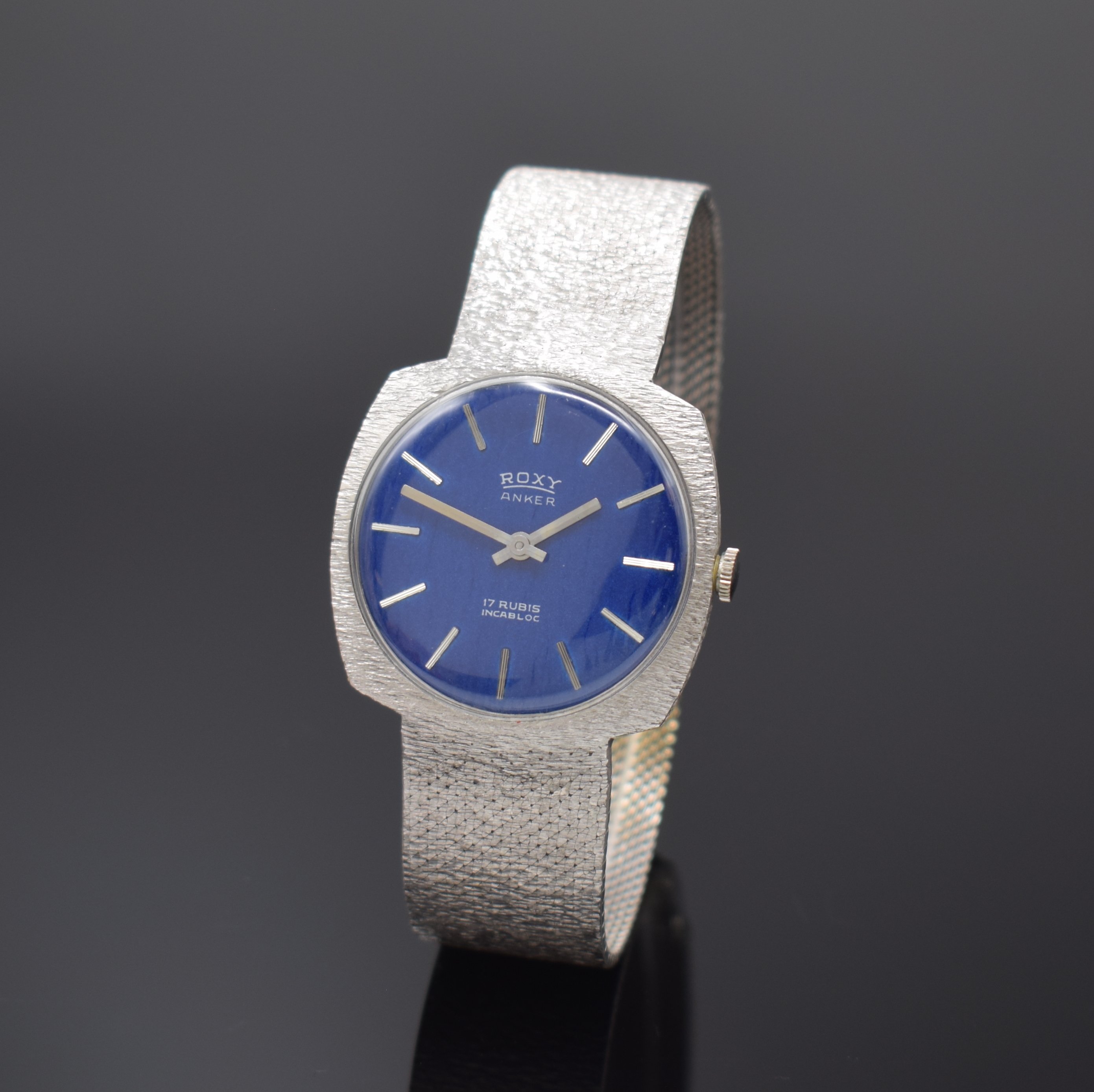 ROXY Armbanduhr in WG 750/000, Schweiz um 1970, Handaufzug, Boden aufgedr., blaues strukt. Zifferbl. m. silb. Std.-Ind., silb. Zeiger, Kal. AS ...