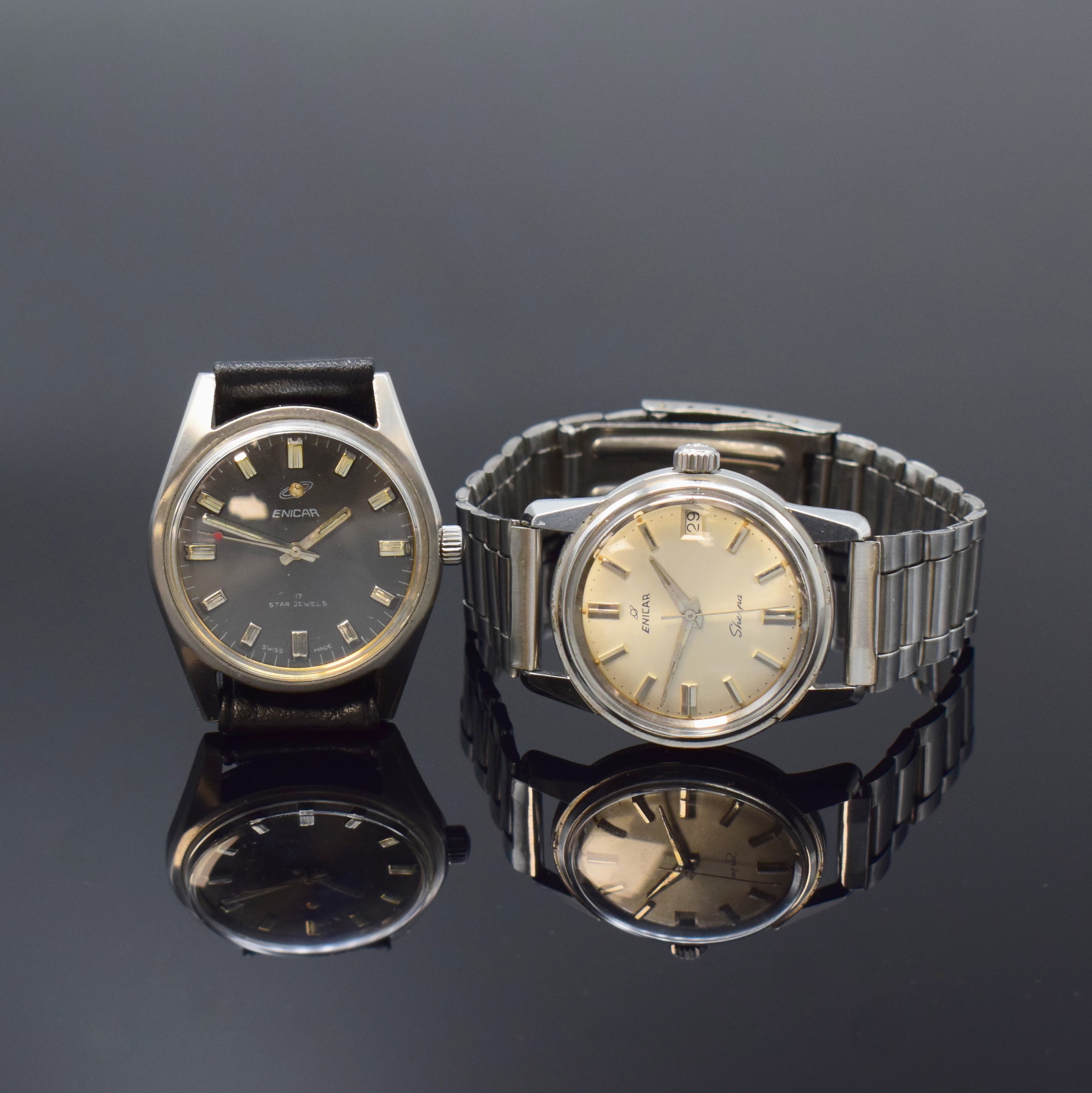 Konvolut: 2 ENICAR Herrenarmbanduhren, Schweiz 1960er Jahre, beide Handaufzug, beide Edelstahl, 1 x Modell Sherpa, Boden m. Bajonette-Verschl., silb. ...