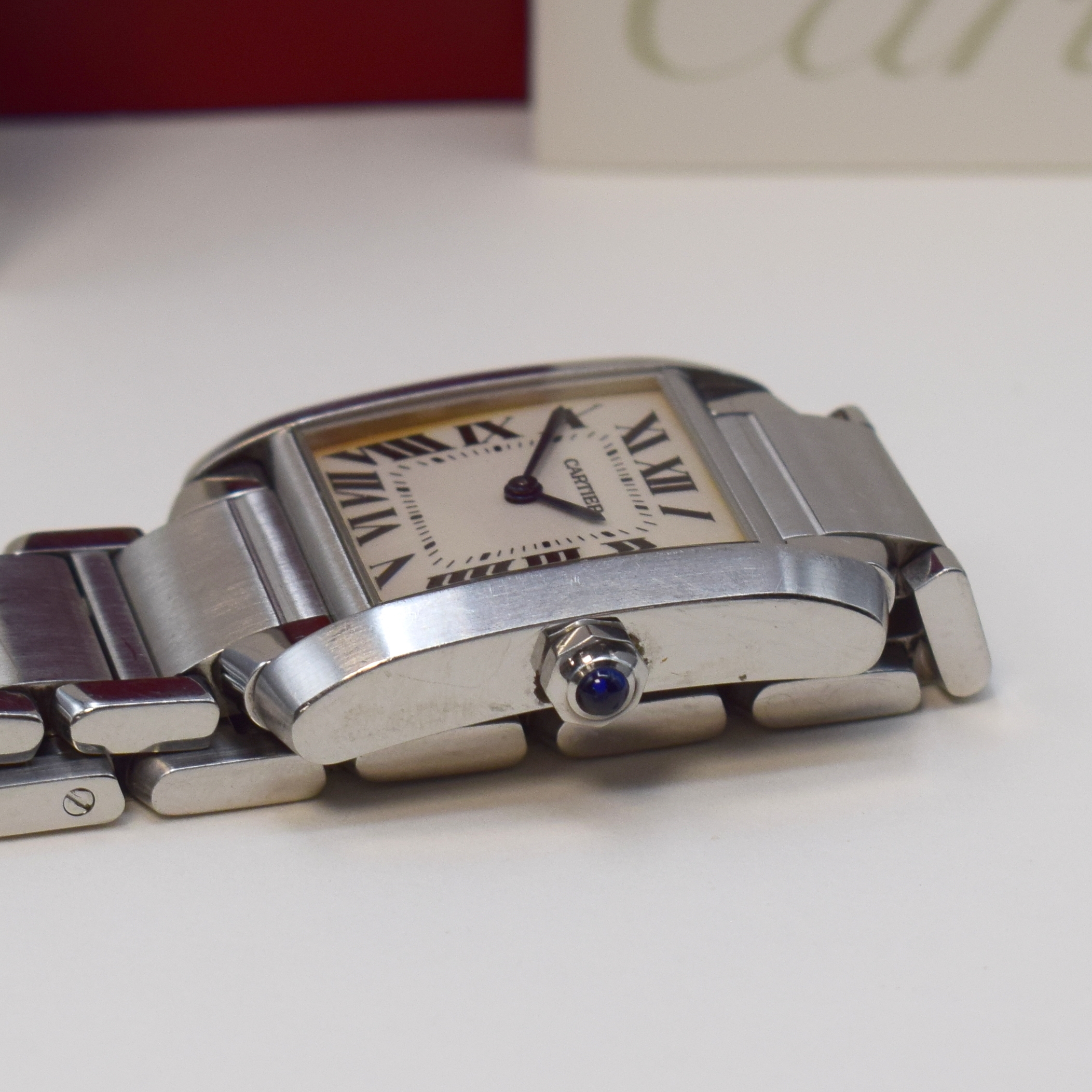 Detail c: CARTIER Tank Francaise Damenarmbanduhr Referenz 2301, quarz, Edelstahl inkl. Gliederband m. dopp. Faltschl., Boden 4-fach verschr., silb. Zifferbl. ...