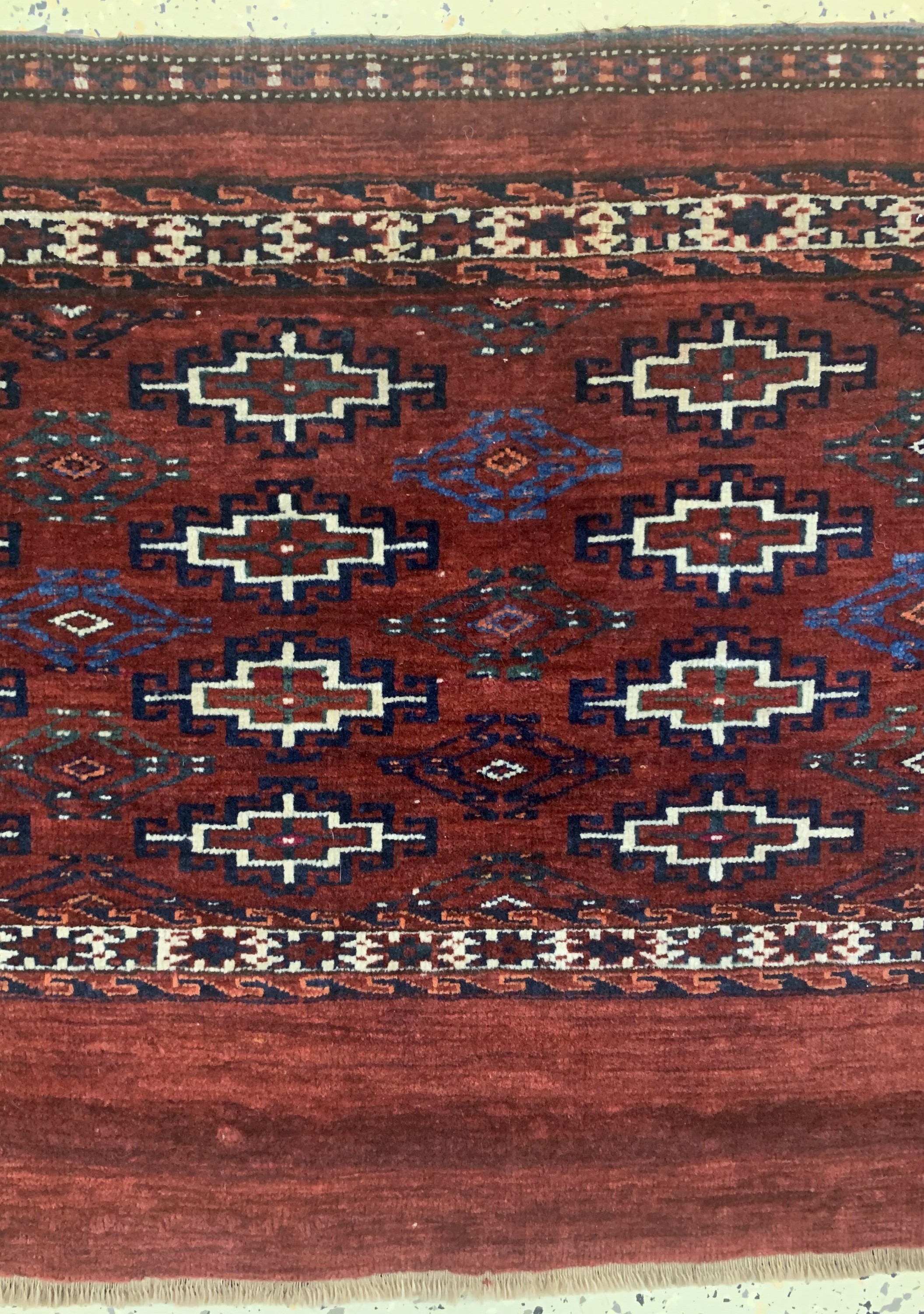 Detail b: Yomud Tschowal, Turkmenistan, um 1920/1930,Wolle auf Wolle, ca. 120 x 70 cm, gereinigt, EHZ: 2