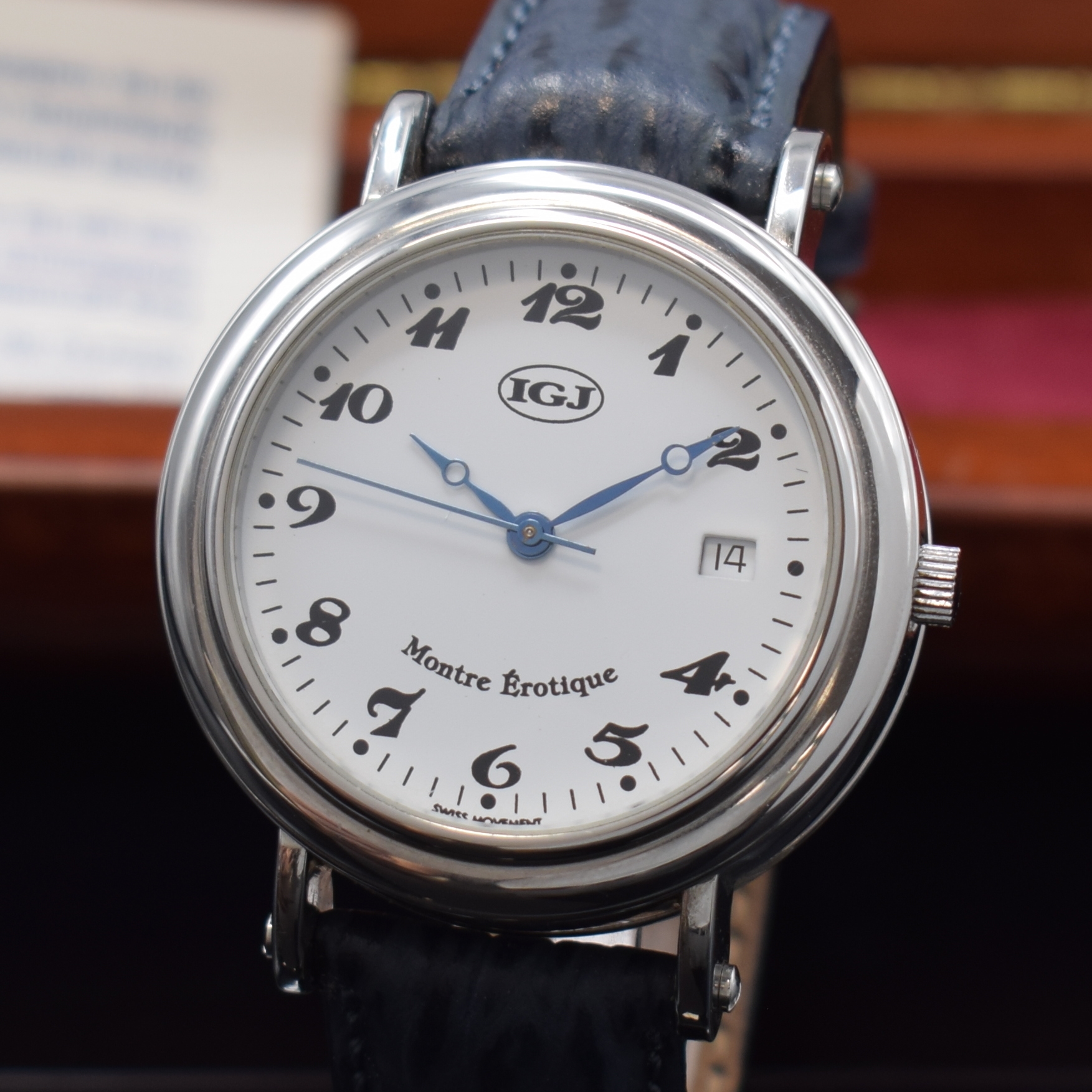 Detail a: IGJ Montre Erotique Herrenarmbanduhr in Stahl, Schweiz um 1996, Automatik, orig. Lederband m. Dornschl., vergl. Rückseite m. beweglicher erotischer ...