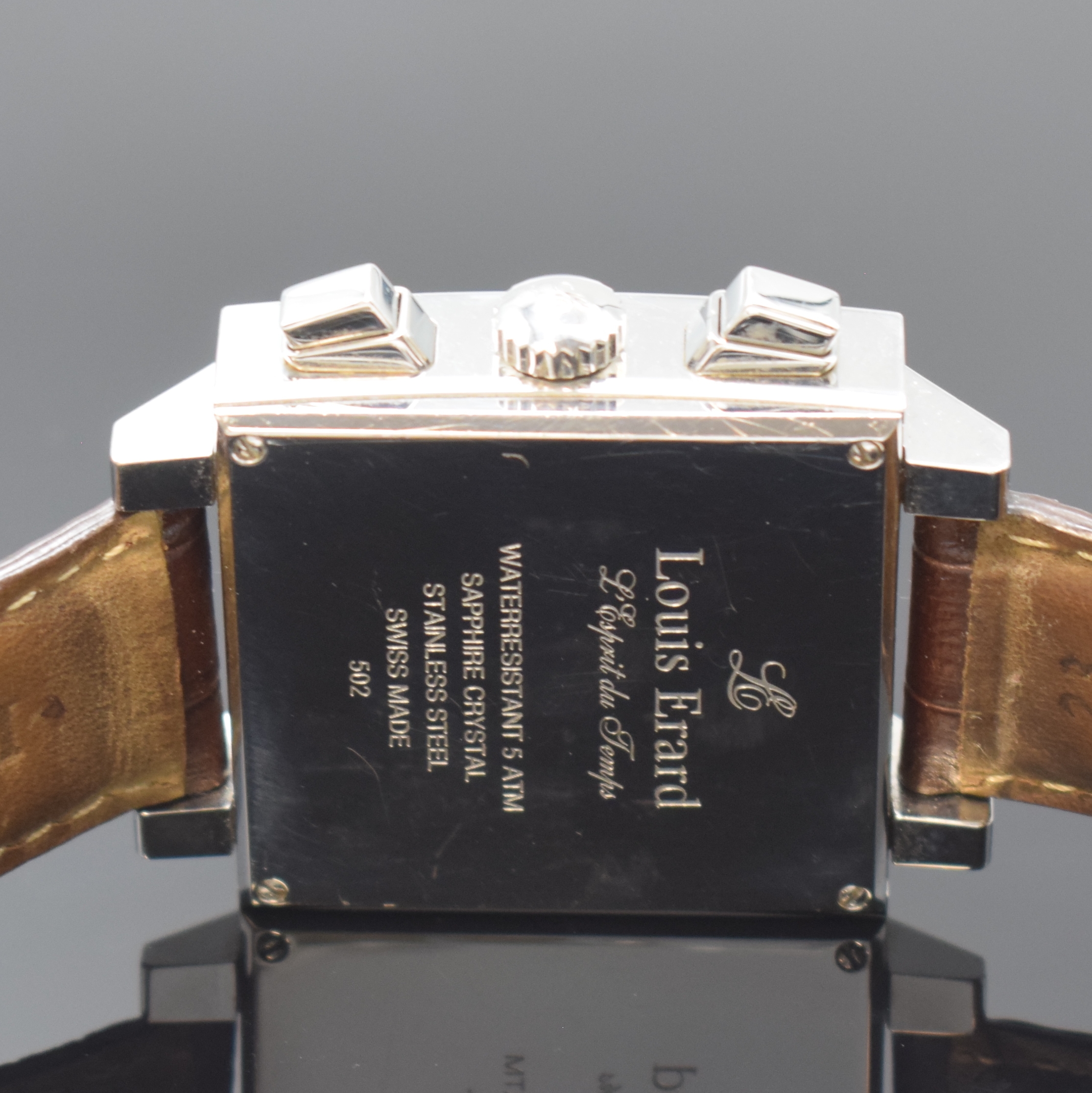 Detail d: LOUIS ERARD Armbandchronograph La Karre in Stahl, Schweiz um 2005, orig. Lederband m. dopp. Faltschl., Boden 4-fach verschr., Saphirgl., silb. ...