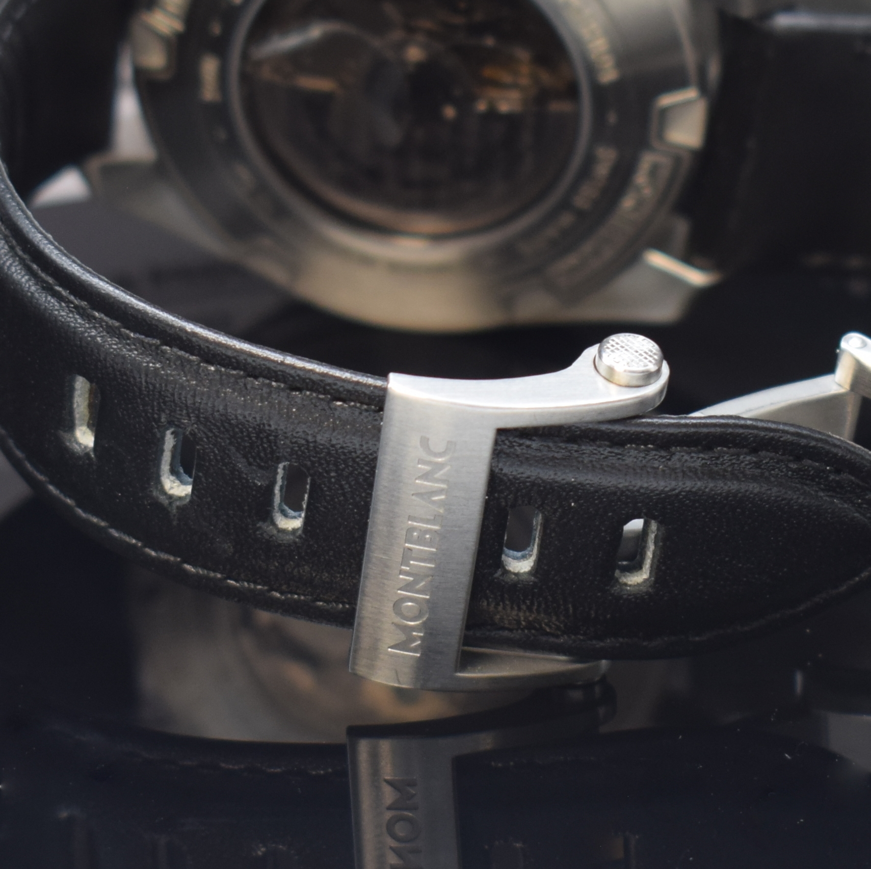 Detail b: MONTBLANC Timewalker Armbandchronograph in Stahl Referenz 116098, Schweiz verk. lt. beil. Pap. 04/2022, Automatik, beids. vergl. Geh., Boden ...