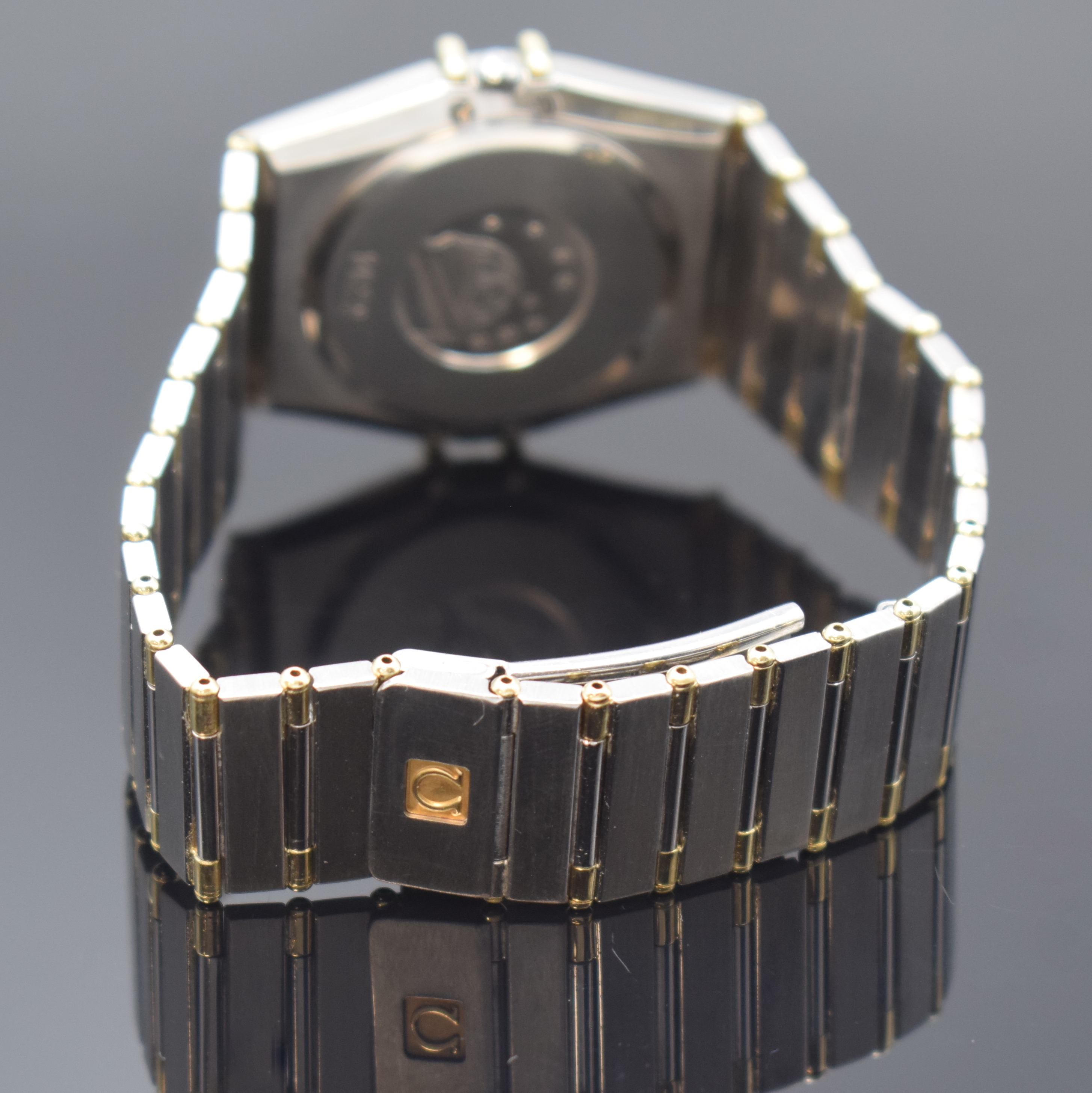 Detail b: OMEGA Herrenarmbanduhr Constellation Chronometer Referenz 1980136/3980864, Schweiz um 1985, Edelstahl/Gold kombiniert inkl. Gliederband m. Faltschl., ...