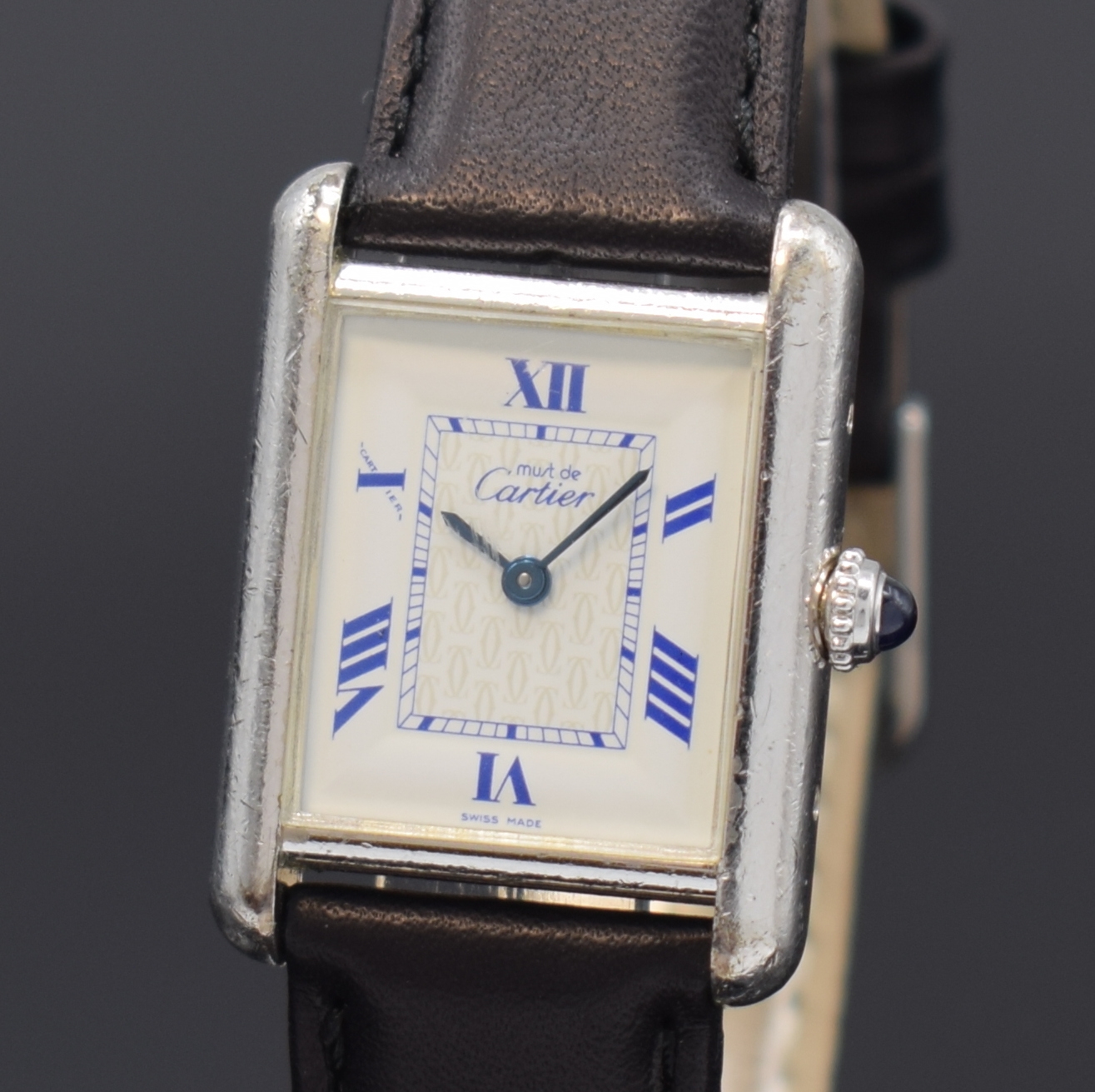 Detail a: CARTIER Damenarmbanduhr Serie Tank in 925er Silber Referenz 2416, Schweiz um 1995, quarz, Boden 8-fach verschr., Schmuckkrone, weißes Zifferbl. m. ...