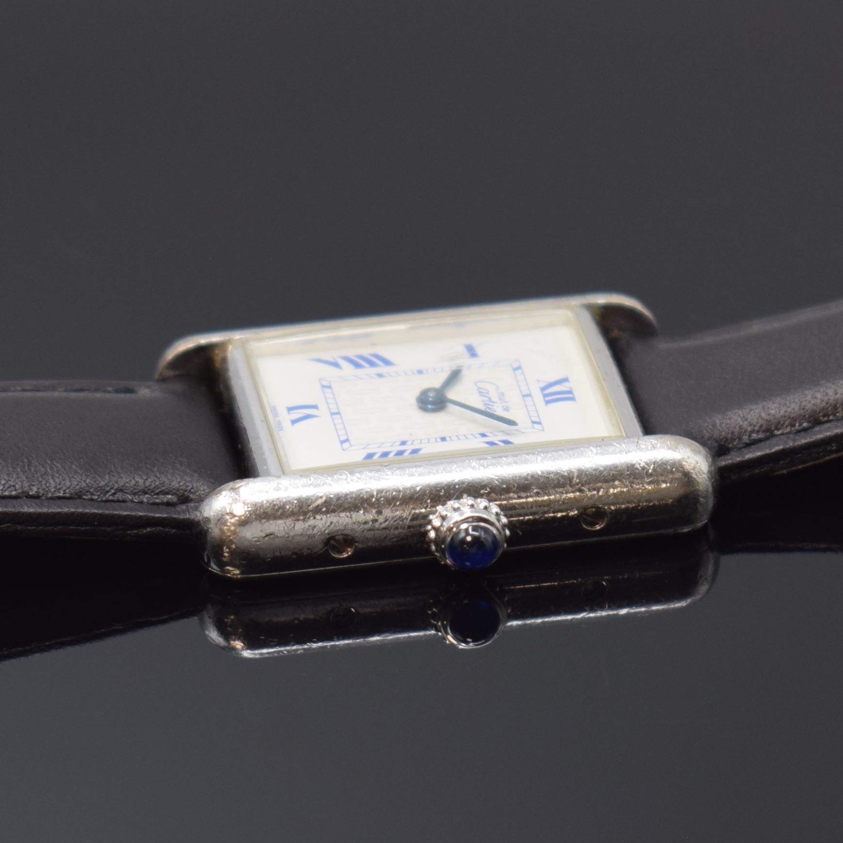 Detail b: CARTIER Damenarmbanduhr Serie Tank in 925er Silber Referenz 2416, Schweiz um 1995, quarz, Boden 8-fach verschr., Schmuckkrone, weißes Zifferbl. m. ...