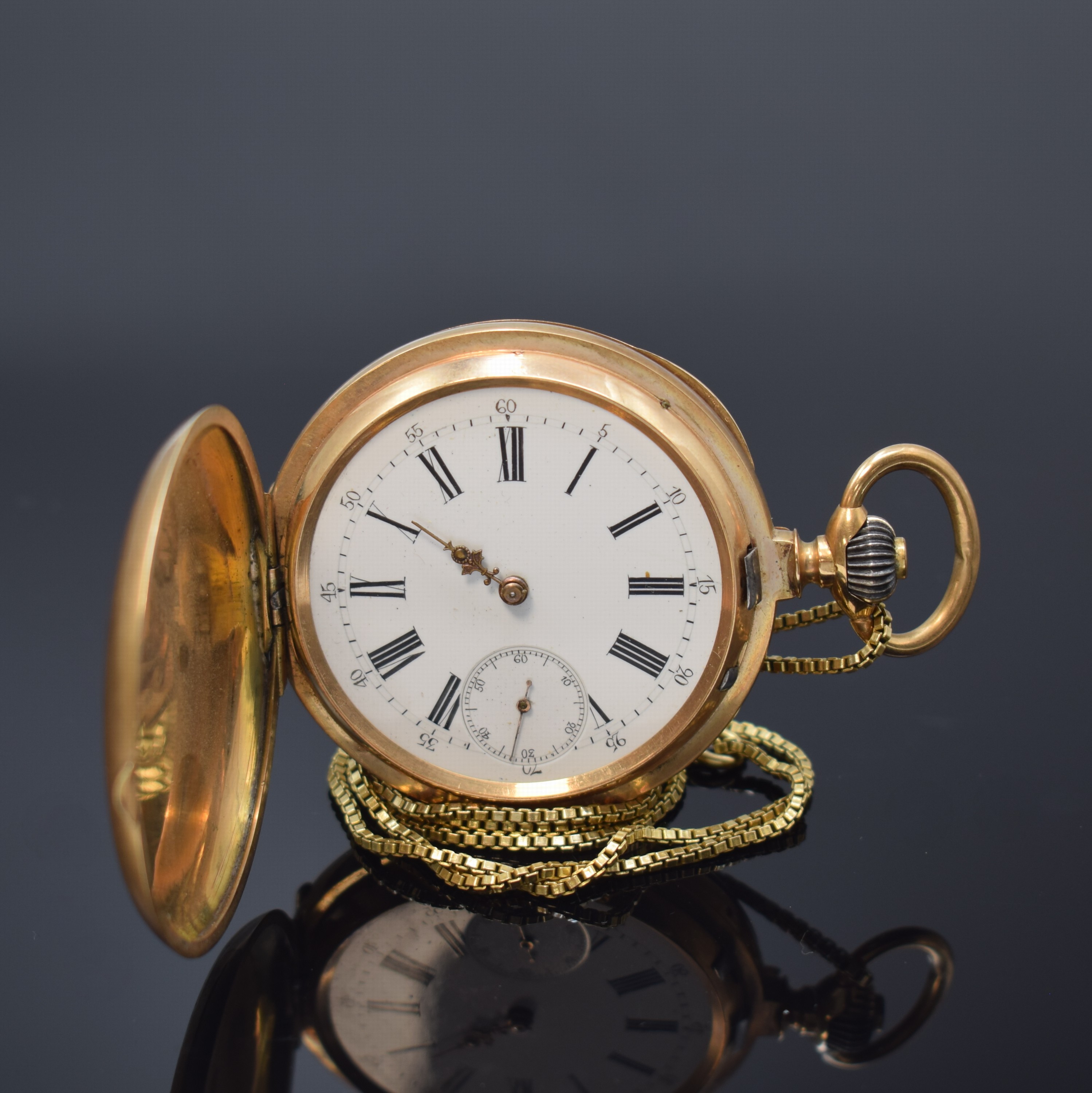 MONARD Savonette Herrentaschenuhr in RG 585/000 an GG 585/000 Kette, Schweiz um 1910, 3 Deckel-Goldgeh. dell., guill. Sprung- u. Rückdeckel, ...