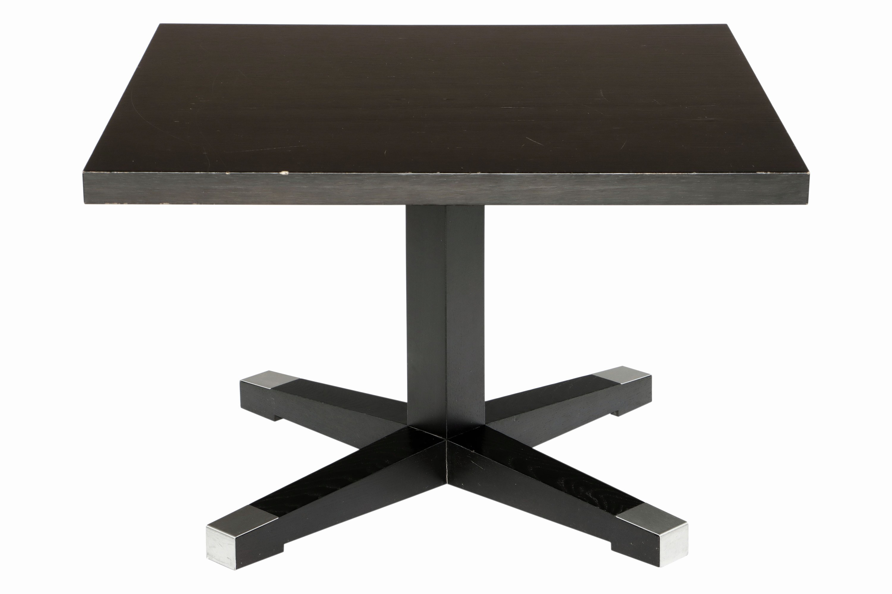 Coffee Table, "Porada", made in Italy, Modell: Park tavolino, Esche massiv, schwarz gelackt, Tischfuß mit Vierkantschaft u. 4 Auslegern ...