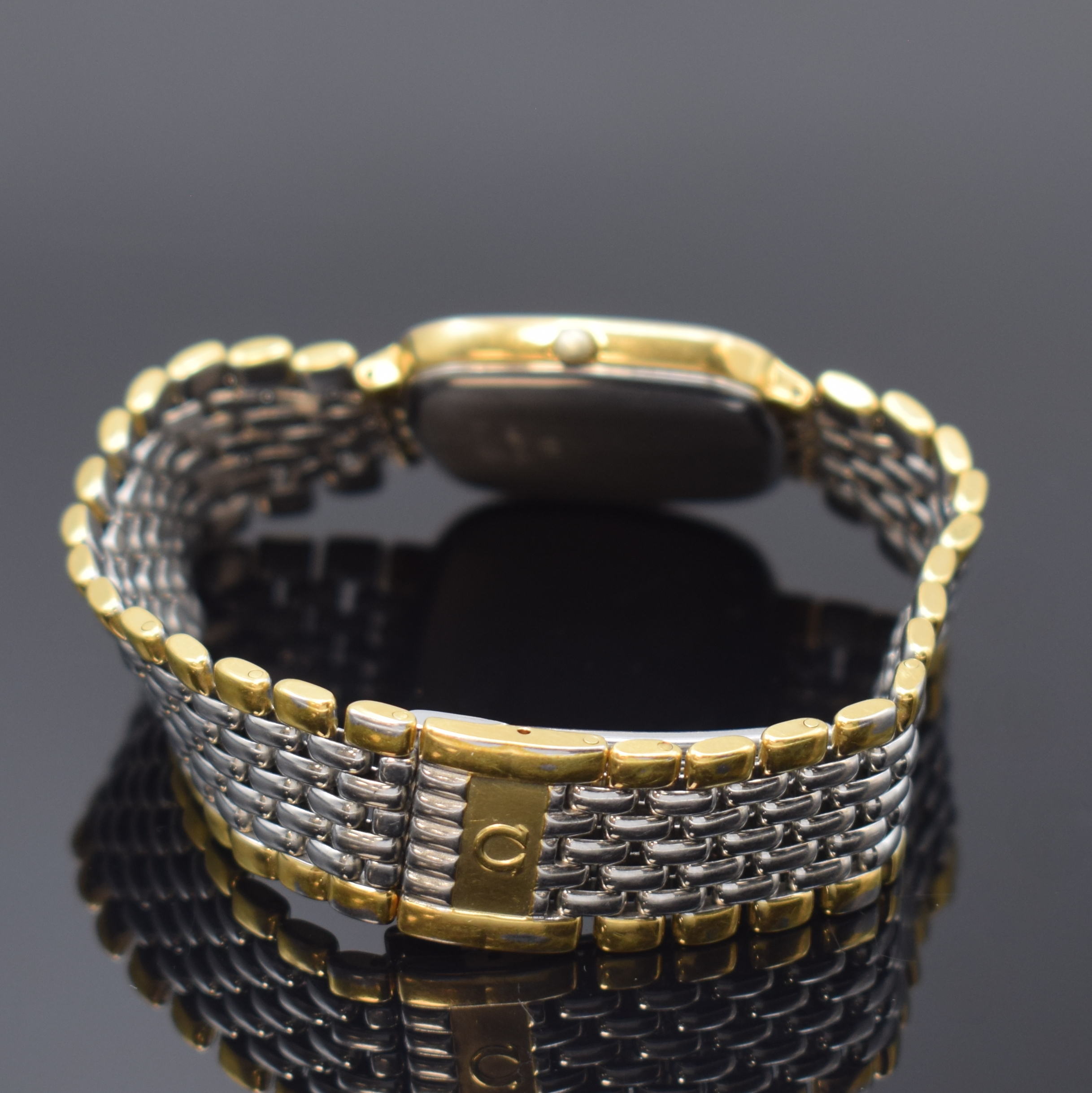 Detail b: OMEGA De Ville Herrenarmbanduhr Referenz 396.1017, Schweiz 1980er Jahre, quarz, verg. Geh. inkl. z. T. verg. Gliederband m. Faltschl., Edelstahlboden ...