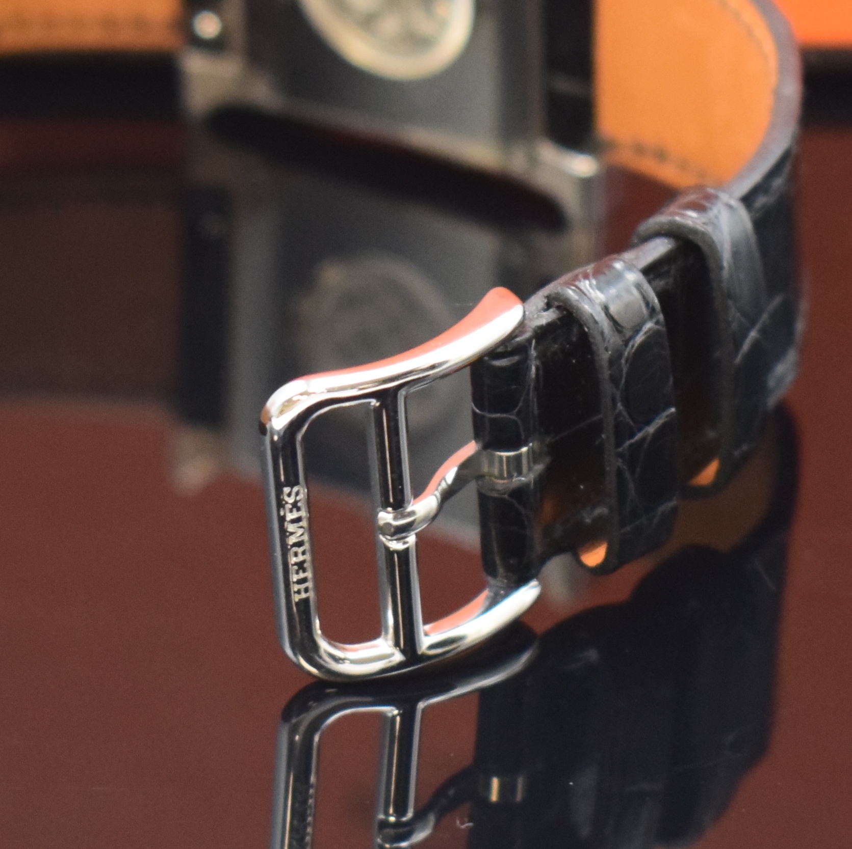 Detail b: HERMES Heure H Armbanduhr mit Diamanten Referenz HH1.510e, Schweiz um 2020, quarz, Boden 4-fach verschr., Schmuckkrone, orig. Lederband m. Dornschl., ...