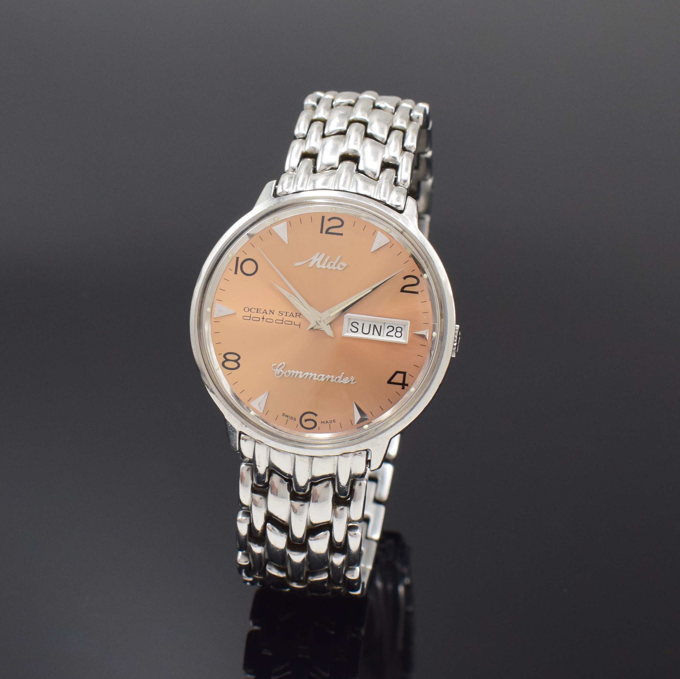 MIDO Herrenarmbanduhr Commander Ocean Star Datoday, Schweiz um 2000, Automatik, Edelstahl-Einschalengeh. inkl. orig. Gliederband, lachsfarb. ...