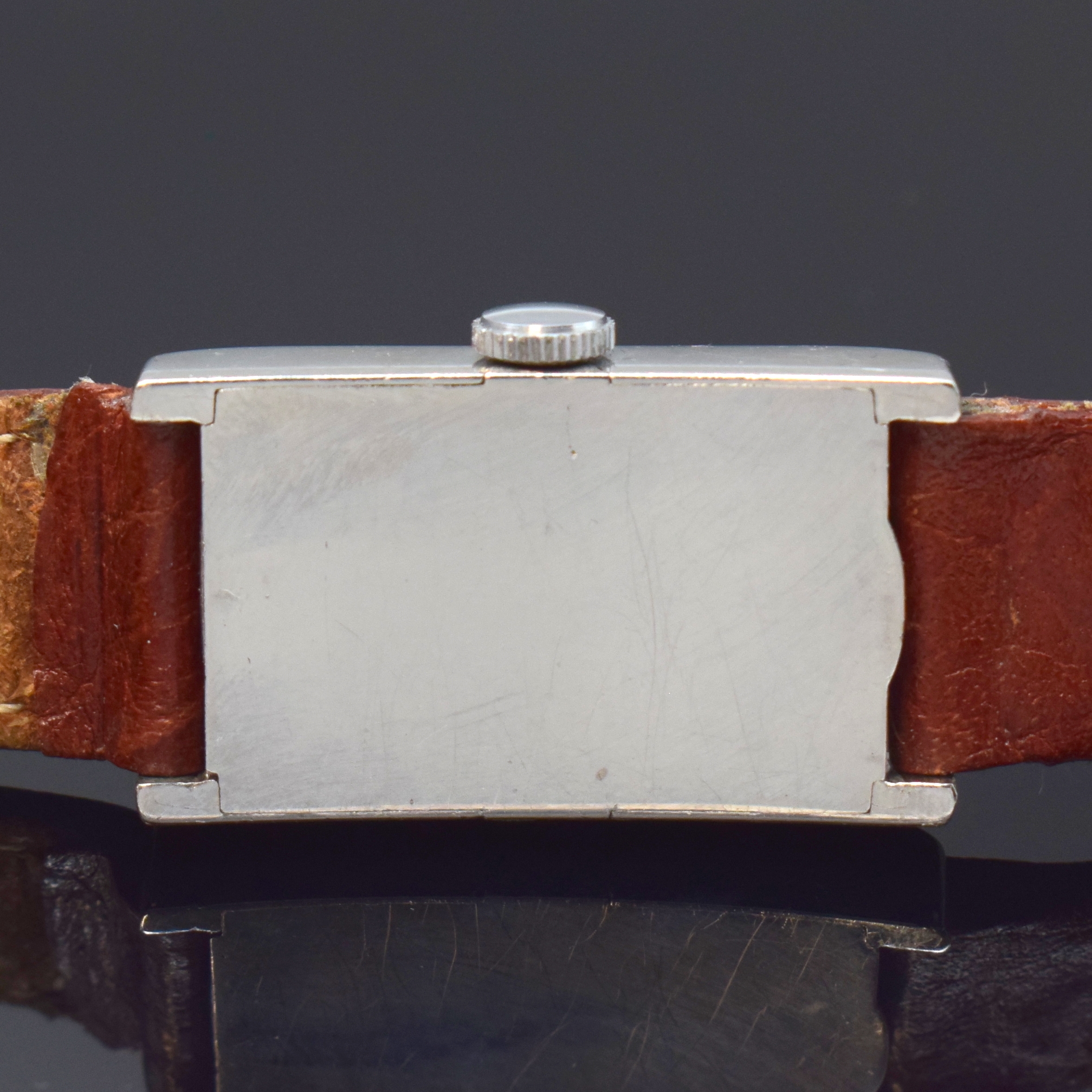 Detail c: LONGINES rechteckige Armbanduhr Referenz 1266 in Stahl, Schweiz um 1936, Handaufzug, seltenes unpoliertes Geh., Boden aufgedr., silb. orig. Zifferbl. ...