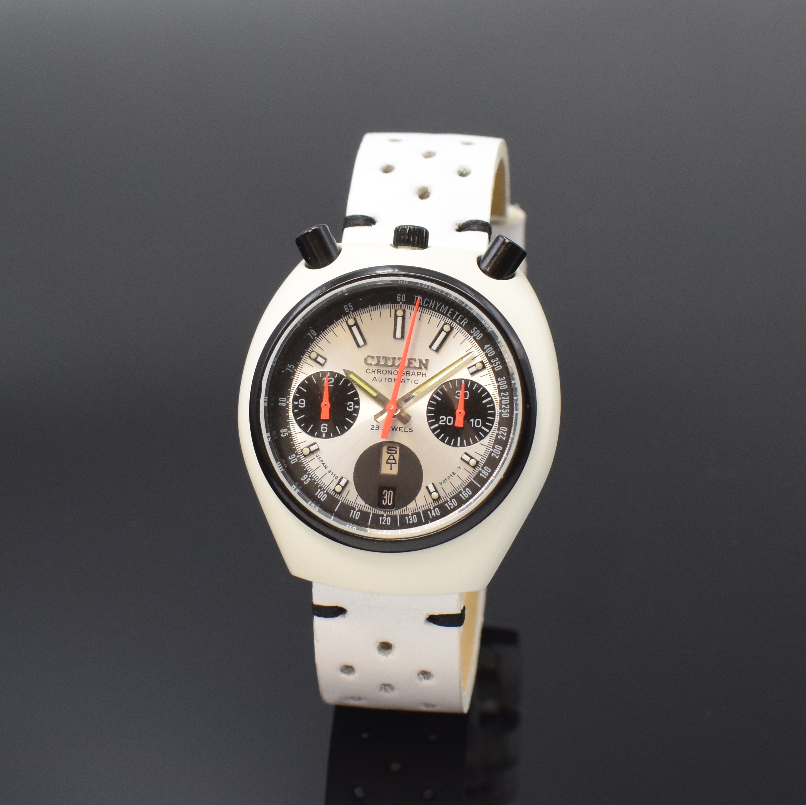 CITIZEN Flyback-Armbandchronograph sogenannte Bullhead Referenz 4-901134 K, Japan um 1970,Automatik, Stahlgeh. auf Kundenwunsch weiss lackiert, Boden ...