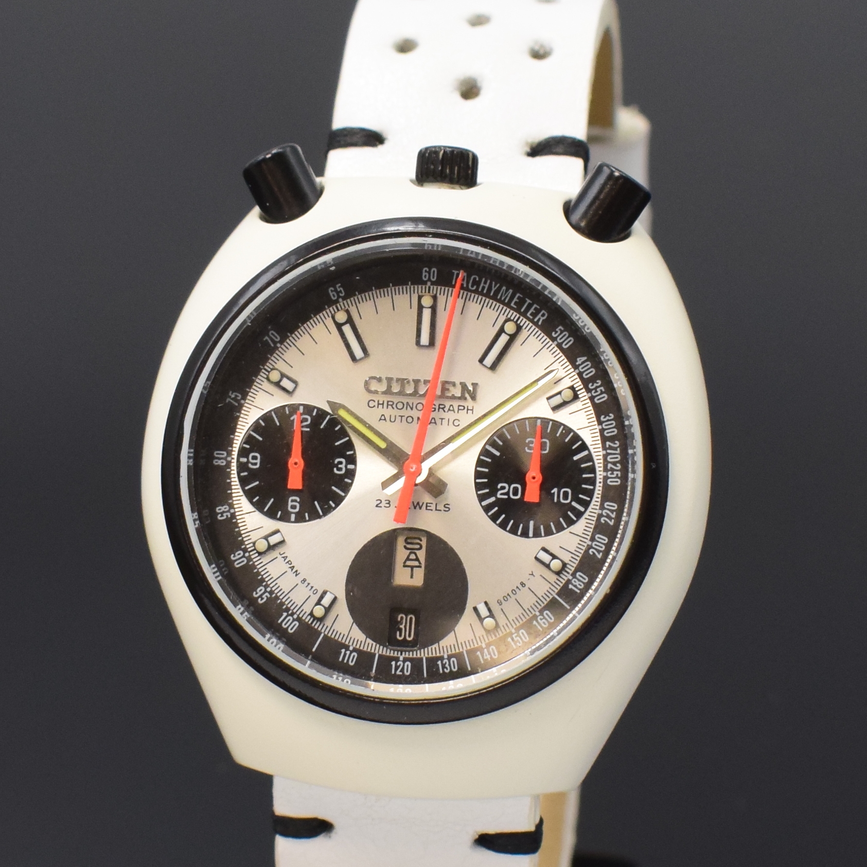 Detail a: CITIZEN Flyback-Armbandchronograph sogenannte Bullhead Referenz 4-901134 K, Japan um 1970,Automatik, Stahlgeh. auf Kundenwunsch weiss lackiert, Boden ...