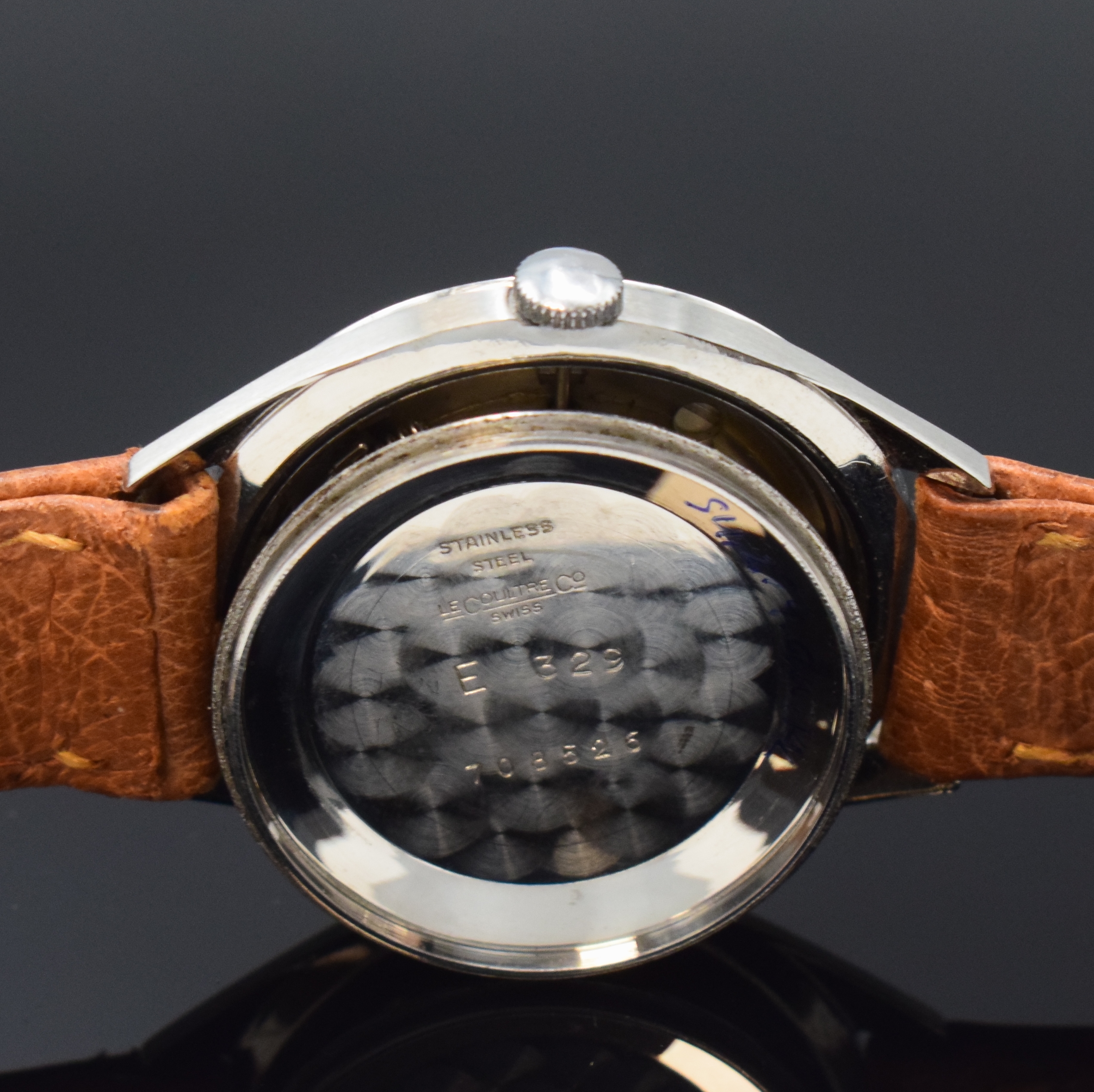 Detail e: LeCOULTRE Herrenarmbanduhr mit Hammerautomatik in Stahl, Schweiz 1950er Jahre, sign. Geh., Boden verschr., silb. Zifferbl. pat./fl., silb. Std.-Ind., ...