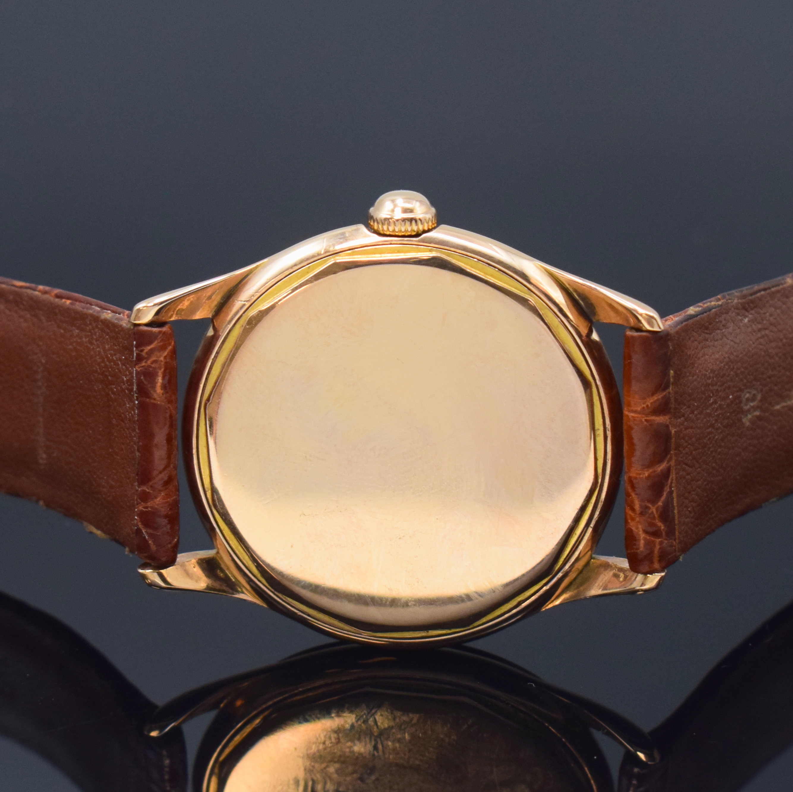 Detail c: VACHERON & CONSTANTIN Armbanduhr in RoseG 750/000, Schweiz um 1950, Handaufzug, 2-tlg. Geh., Boden verschr., silb. Duoton-Zifferbl. rest., rotgold. ...