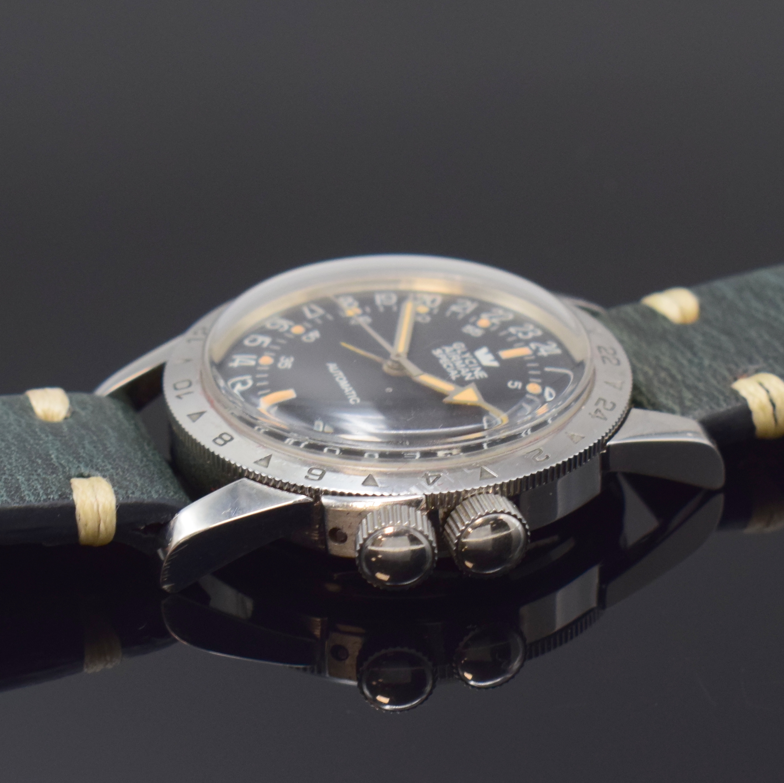 Detail b: GLYCINE Airman Special Armbanduhr mit 24- Stunden-Anzeige, Schweiz um 1970, Automatik, verschr. Geh., Stahl-Drehlünette m. 24-Std.- Tlg., Krone f. ...