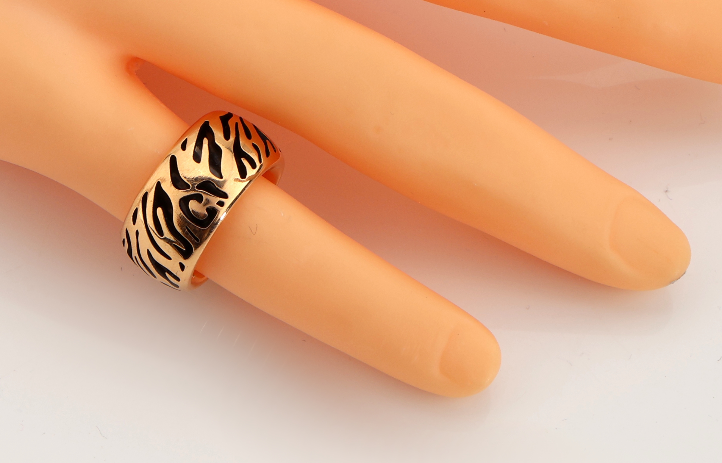 Detail d: 18 kt Gold WEMPE by KIM Ring, GG 750/000, Modell Sensual Safari Tiger, durchbrochen gearbeitet, RW 55, ca. 16.4 g, sign.