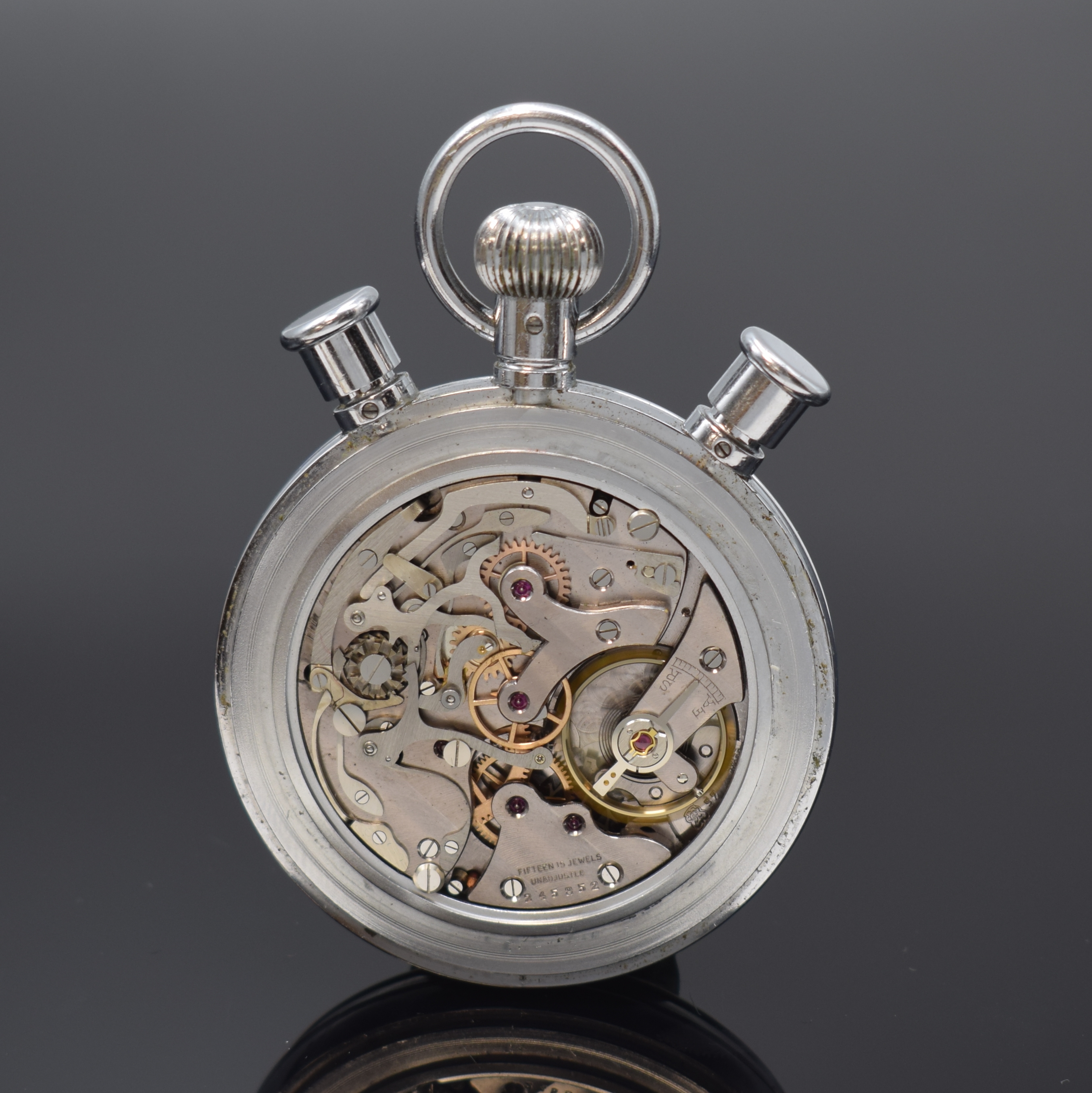 Detail b: JAQUET grosse Stoppuhr mit Rattrapante, Schweiz um 1950, verchr. Geh., Boden u. Glasrand aufgedr., Emailzifferbl. m. 100er- Tlg., 30-Min.-Zähler b. ...