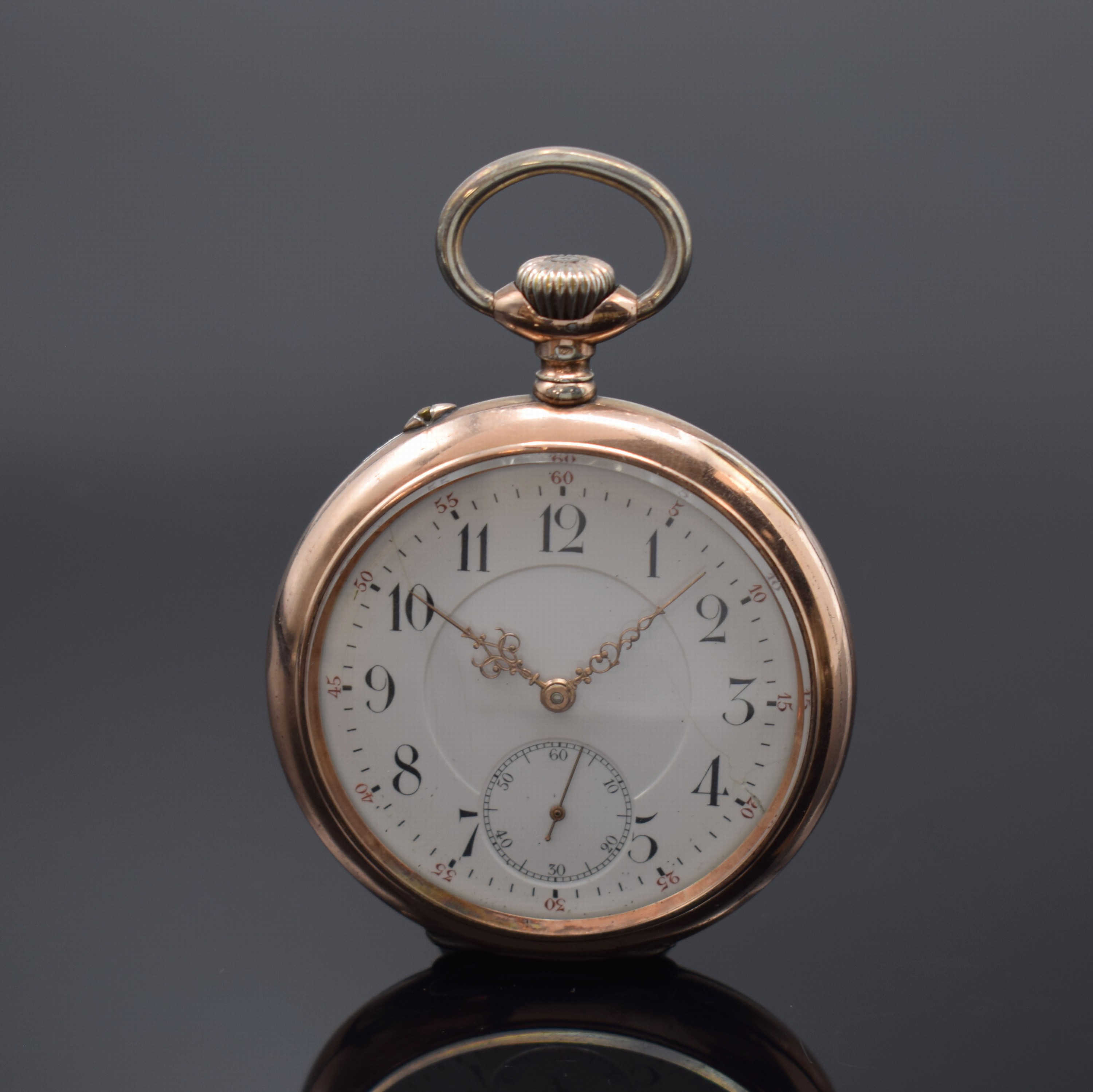IWC offene Silbertaschenuhr, Schweiz um 1913, guill. Geh. m. verg. Rändern, Emailzifferbl. m. arab. Zahlen riss., kl. Sek. b. 6, verg. Zeiger, verg. ...