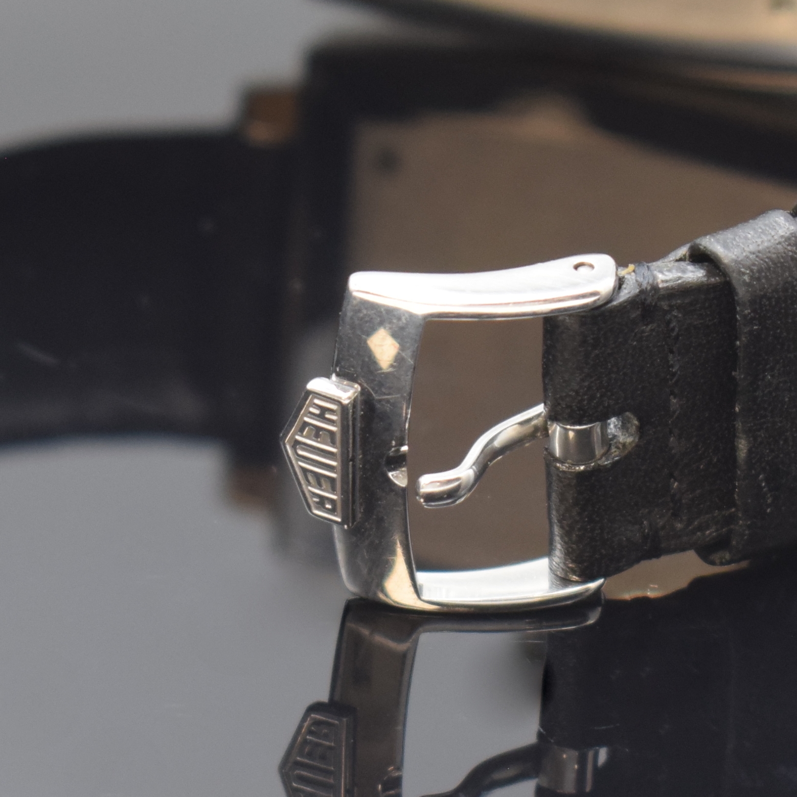Detail b: HEUER Armbandchronograph Monaco by TAG Heuer Referenz CS2111, Automatik, Schweiz um 2000, Edelstahlgeh. inkl. orig. Lederband m. orig. Dornschl., ...