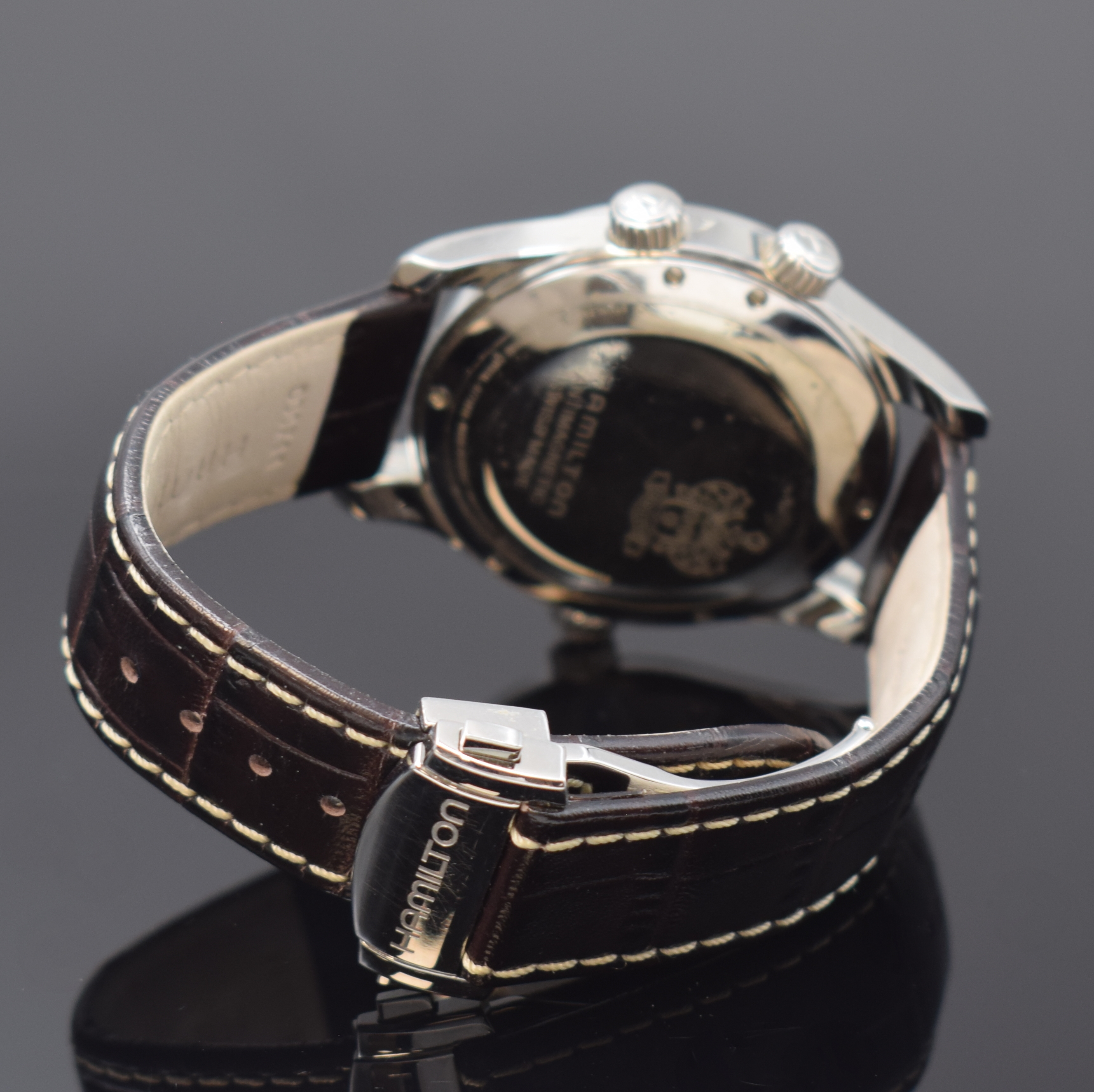 Detail b: HAMILTON Herrenarmbanduhr Khaky Navy UTC Referenz H775050, Automatik, Schweiz um 2015, Edelstahlgeh. inkl. Lederband m. Faltschl., Boden 6-fach ...