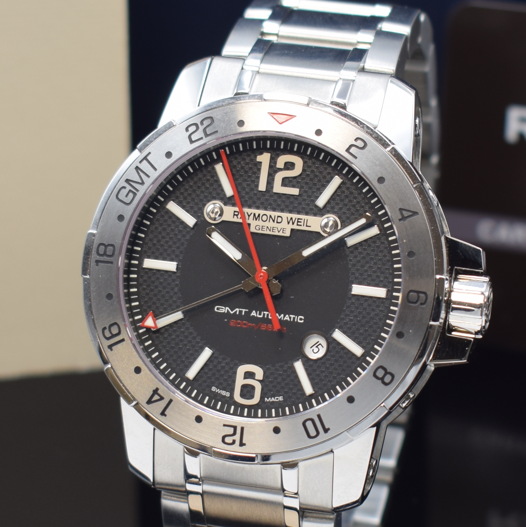 Detail a: RAYMOND WEIL Herrenarmbanduhr Nabucco GMT Referenz 3800, Automatik, Schweiz um 2015, massives Edelstahlgeh. inkl. Gliederband m. dopp. Faltschl., ...
