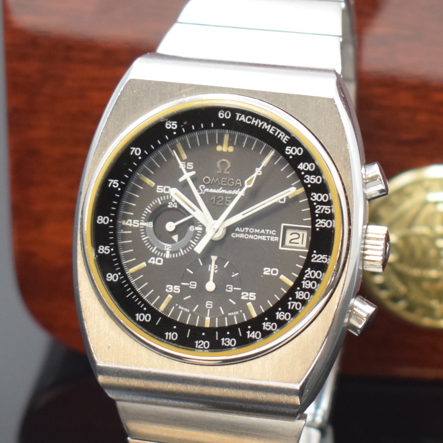 Detail a: OMEGA Speedmaster 125 Herrenarmbanduhr mit Chronograph in Chronometerqualität Referenz 378.0801/178.0002, Schweiz um 1975, Automatik, massives ...