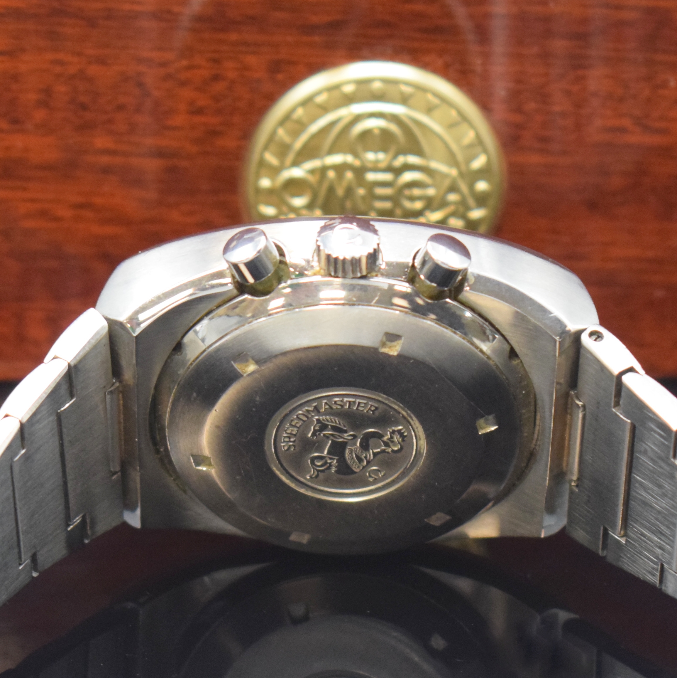 Detail d: OMEGA Speedmaster 125 Herrenarmbanduhr mit Chronograph in Chronometerqualität Referenz 378.0801/178.0002, Schweiz um 1975, Automatik, massives ...