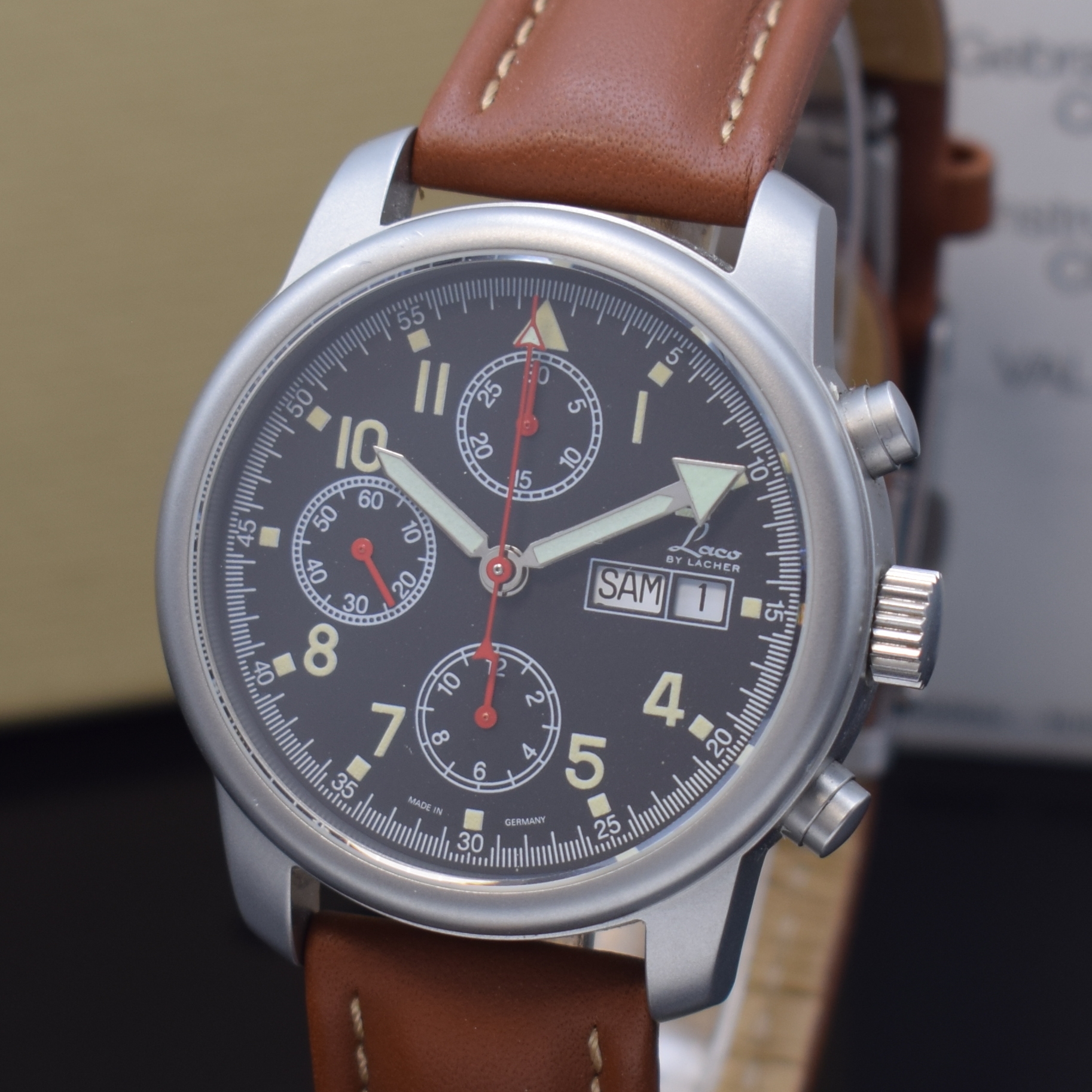 Detail a: LACO by Lacher Armbandchronograph, Automatik, Deutschland/Schweiz um 2005, matt. Edelstahlgeh. inkl. Lederband m. Faltschl., beids. vergl., Boden und ...