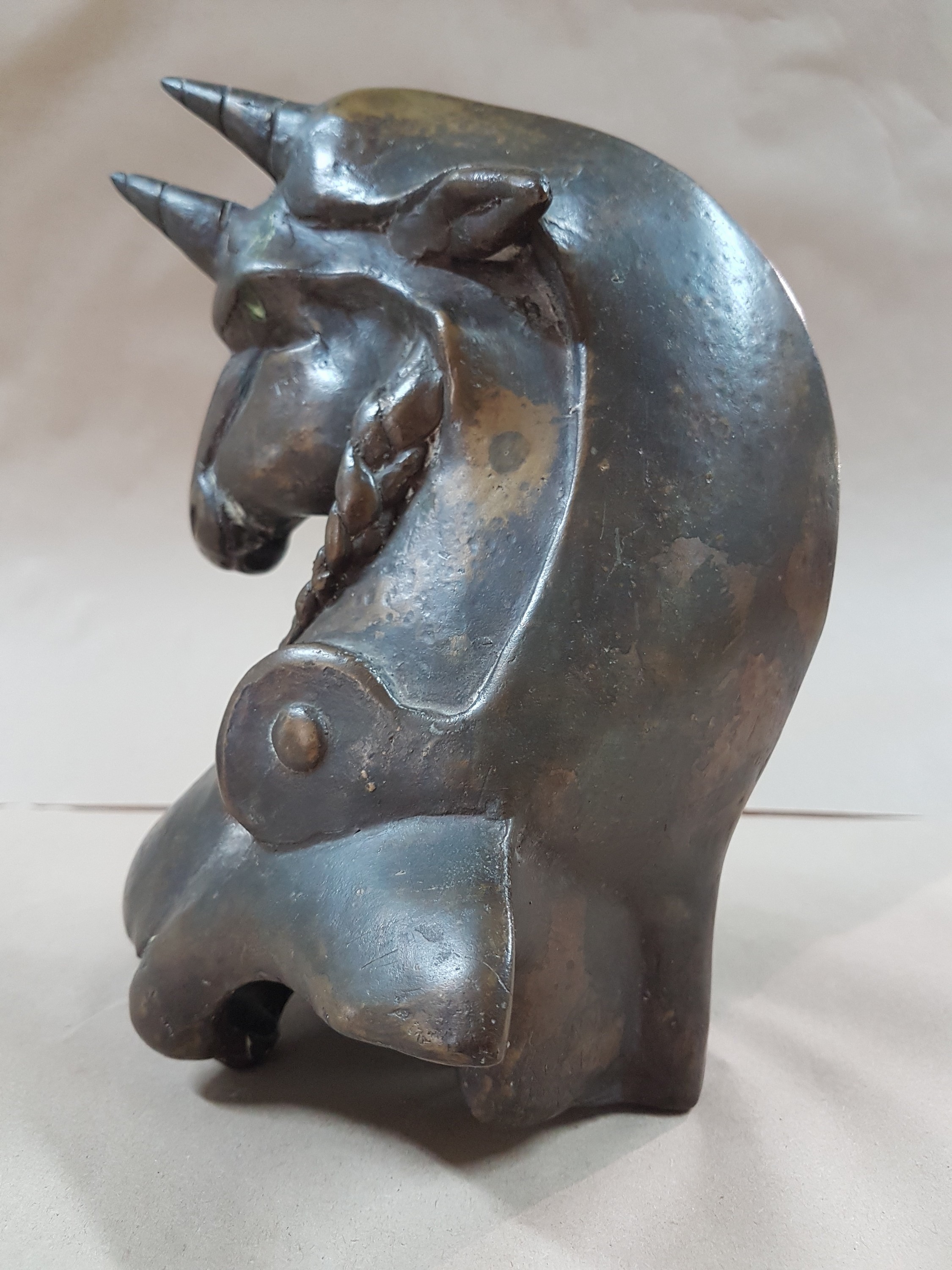 Detail d: Gernot Rumpf, geb. 1941 Kaiserslautern, Einhorn, Bronzeguss, signiert, num. 8/25, H. ca. 23cm