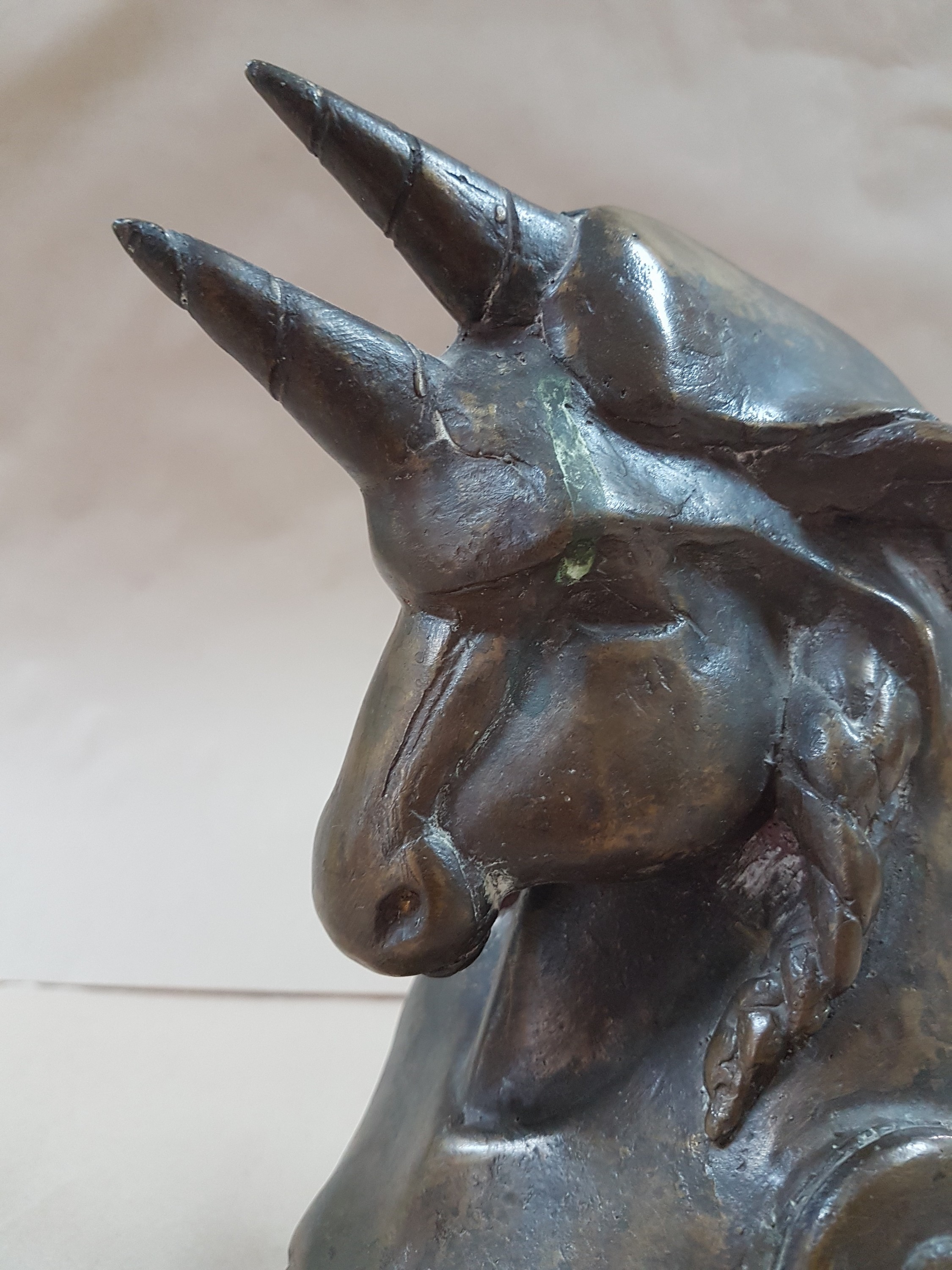Detail f: Gernot Rumpf, geb. 1941 Kaiserslautern, Einhorn, Bronzeguss, signiert, num. 8/25, H. ca. 23cm