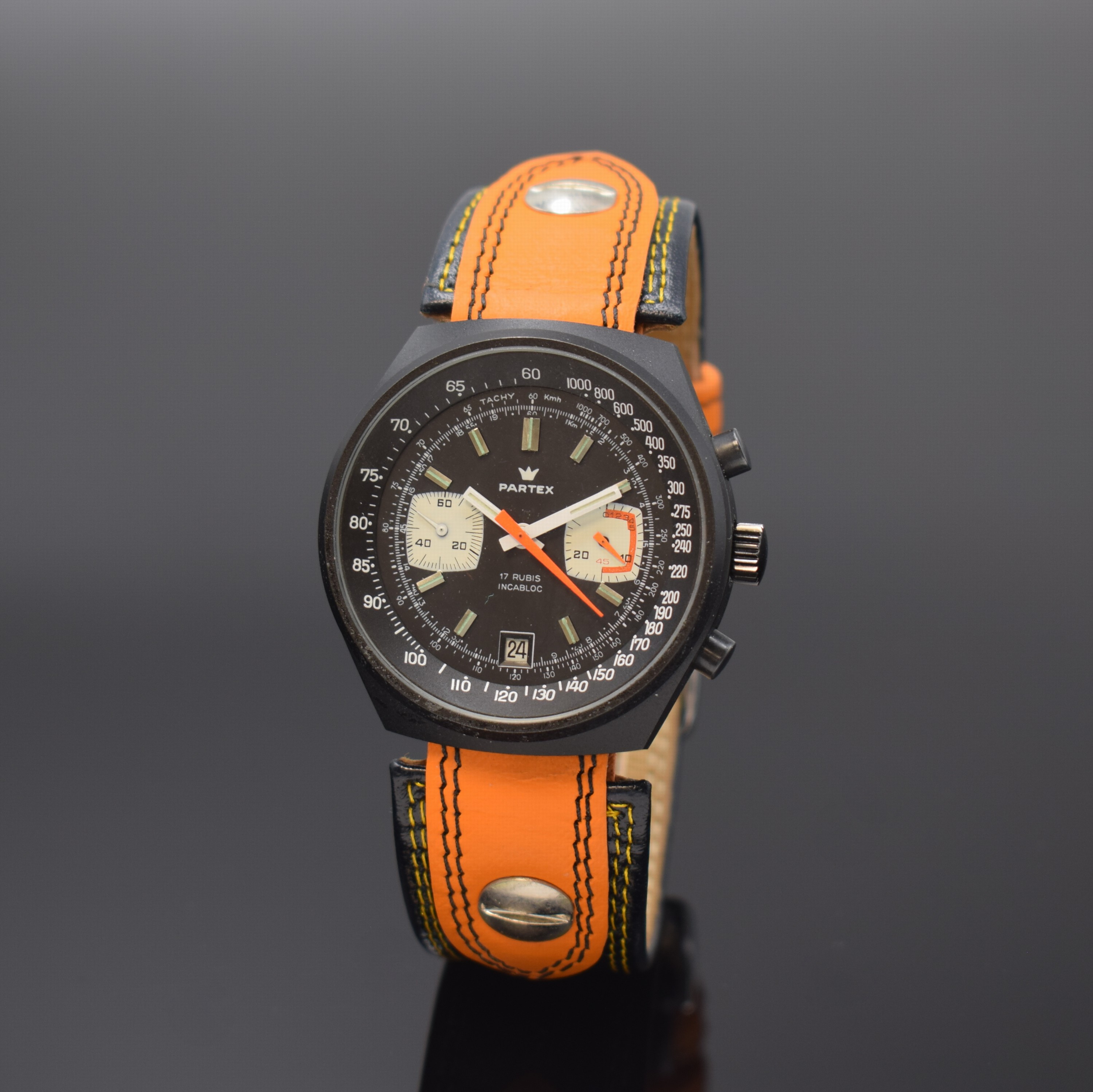 PARTEX Armbandchronograph mit Kaliber Valjoux 7734, Schweiz um 1970, Handaufzug, geschw. Geh., Edelstahlboden verschr., schwarzes Zifferbl. m. ...