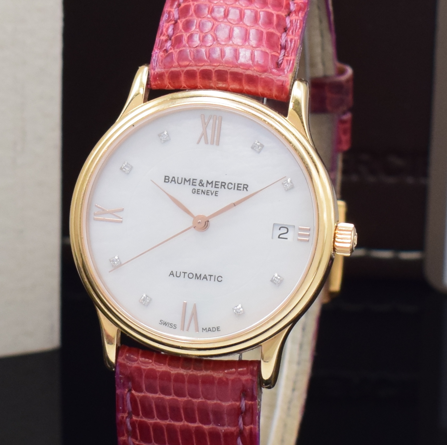 Detail a: BAUME & MERCIER Damenarmbanduhr Classima in RG 750/000 Referenz MOS10077, Automatik, beids. vergl. Geh. inkl. Lederband mit verg. orig. Dornschl., ...