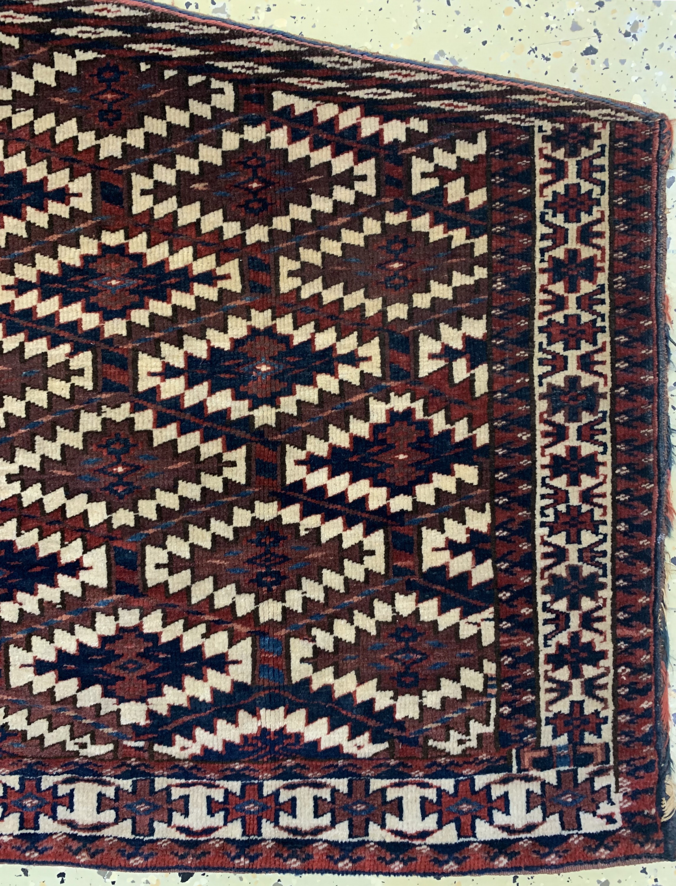 Detail a: Antiker Yomud"Asmalyk", Turkmenistan, 19.Jhd, Wolle auf Wolle, ca. 118 x 65 cm, EHZ:2