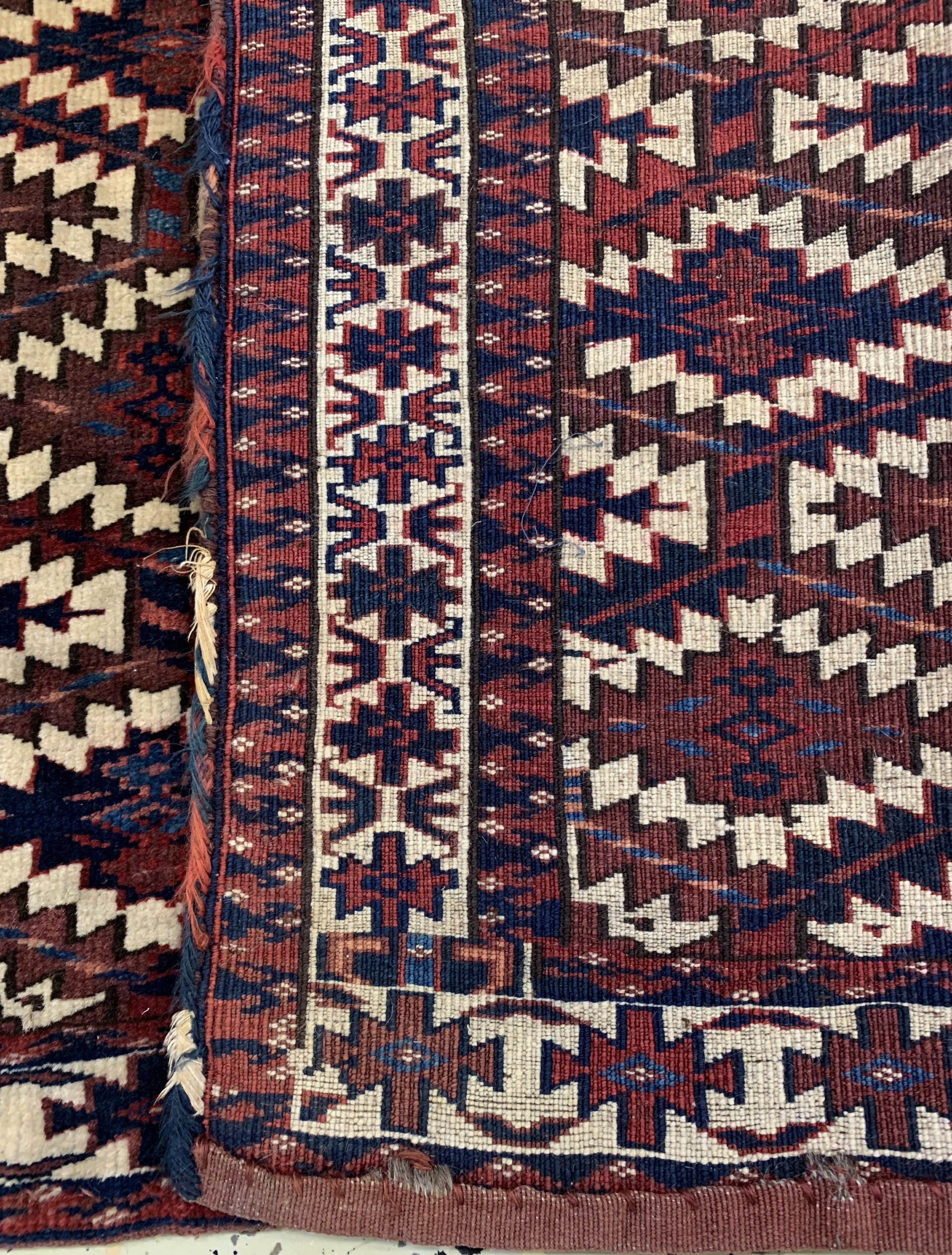 Detail d: Antiker Yomud"Asmalyk", Turkmenistan, 19.Jhd, Wolle auf Wolle, ca. 118 x 65 cm, EHZ:2