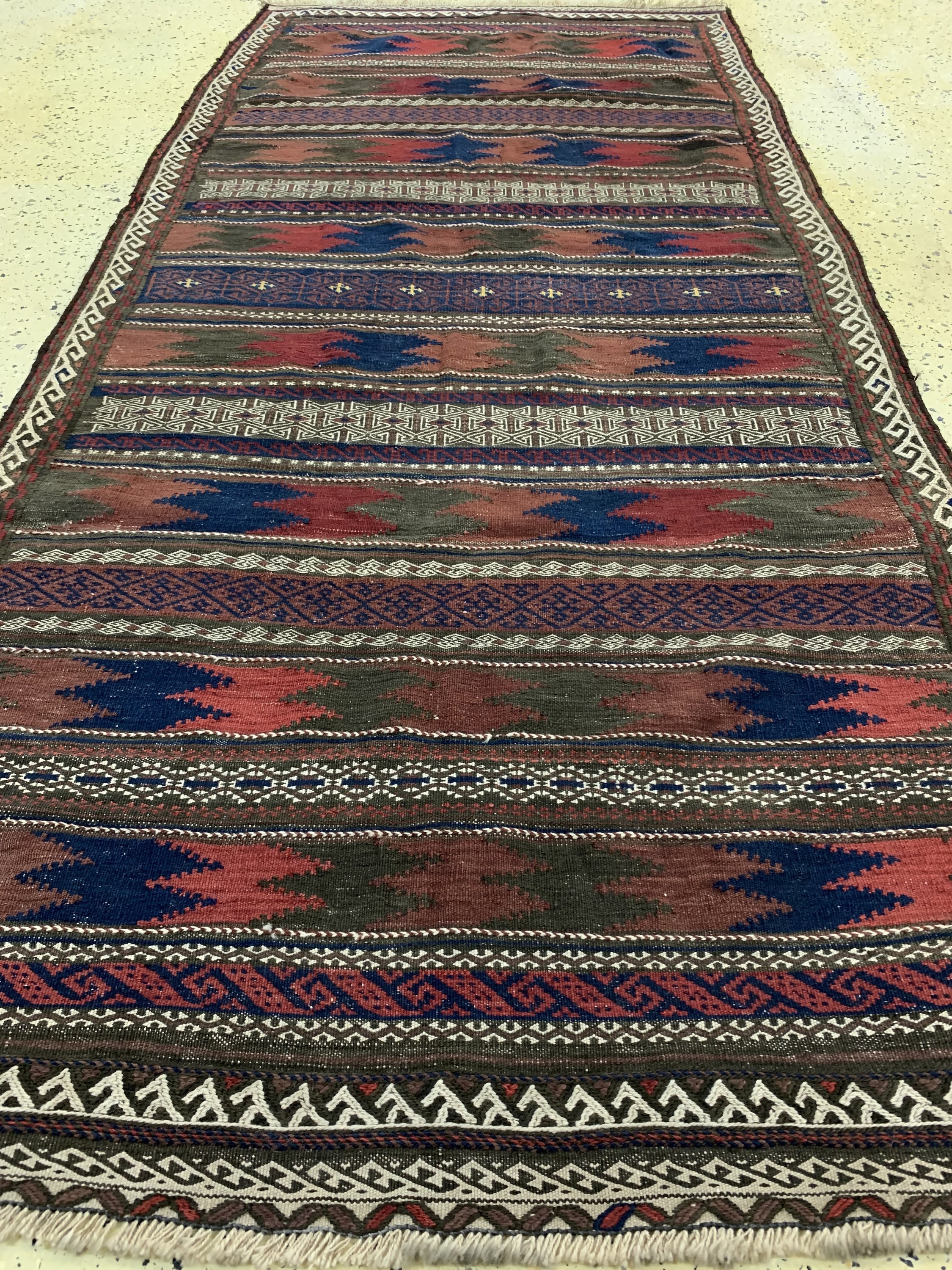 Detail c: Belutsch Sumakh antik, Persien, um 1900, Wolle auf Wolle, ca. 234 x 108 cm, EHZ: 2