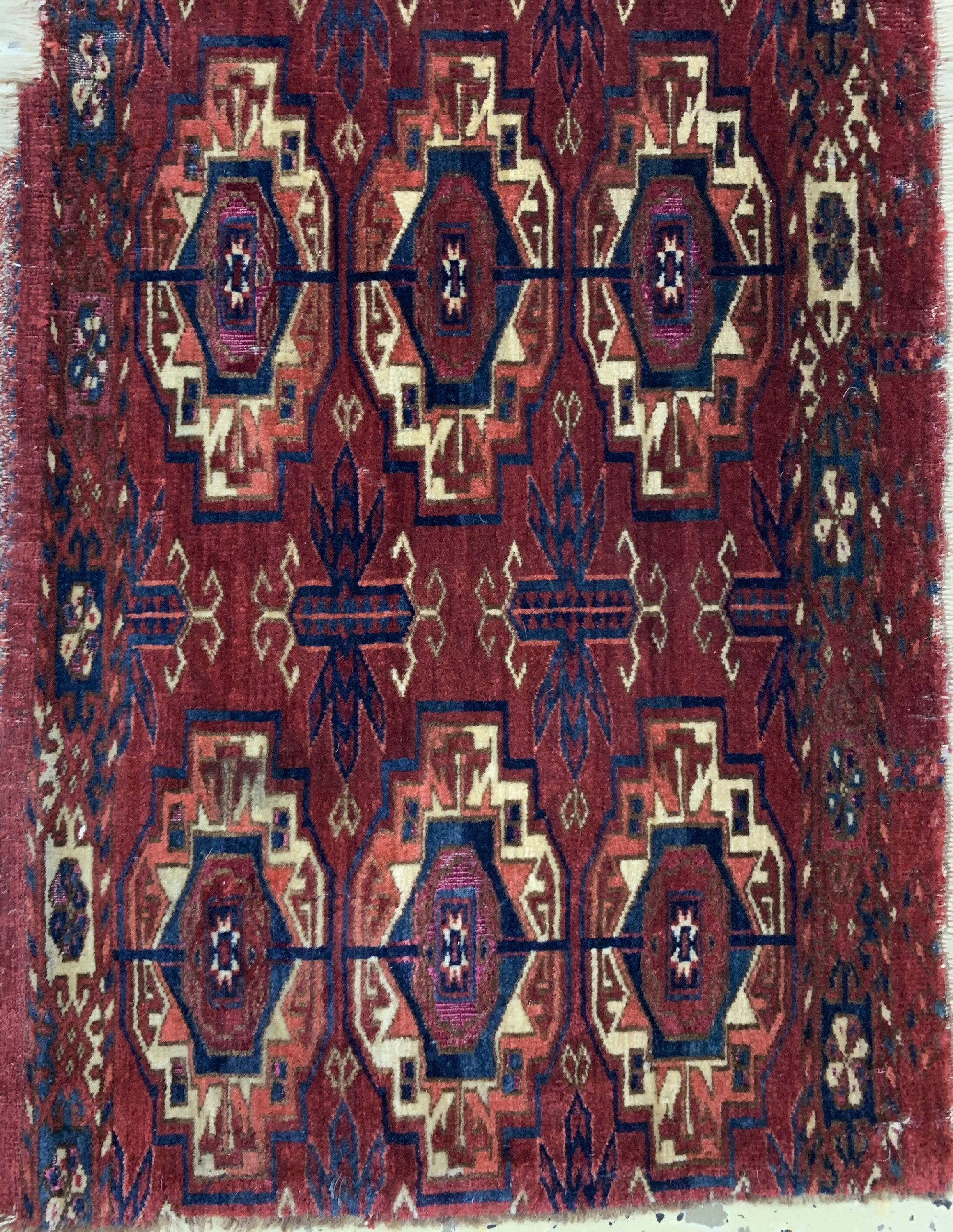 Detail b: 2 Lots Tekke Torba, Turkmenistan, 19.Jhd, Wolle auf Wolle, ca. 126 x 50 cm, EHZ: 3-4
