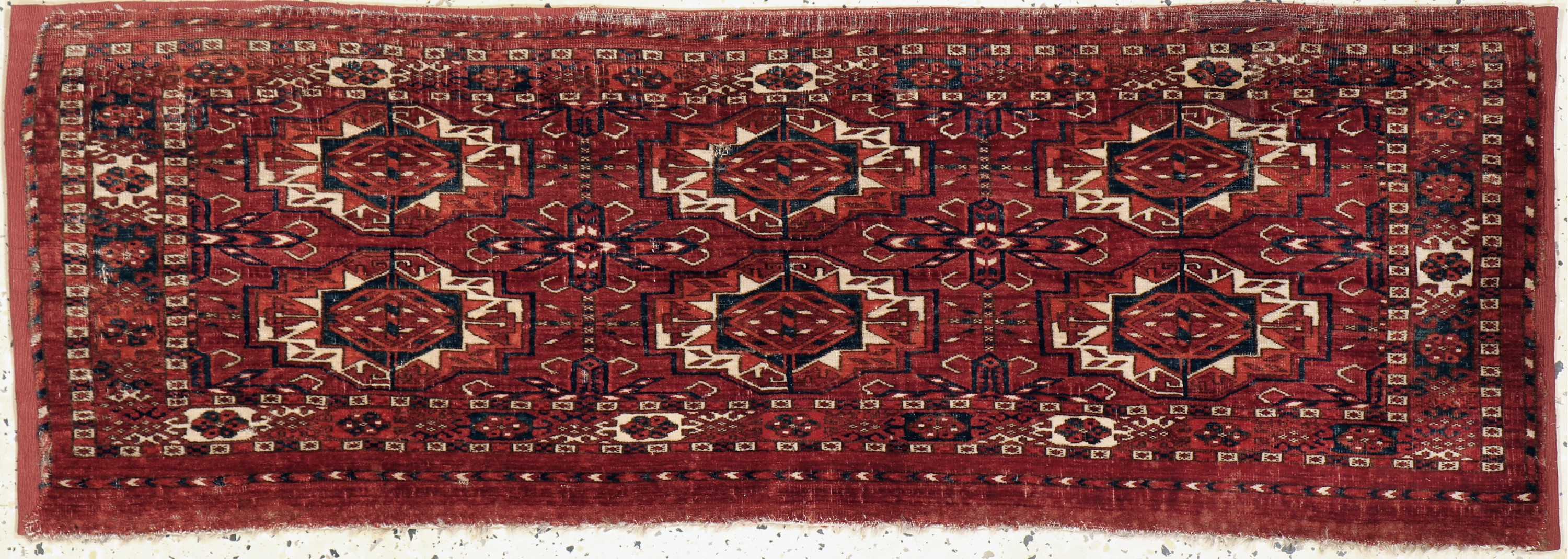 Antiker Tekke Torba, Turkmenistan, Mitte 19.Jhd, Wolle auf Wolle, ca. 124 x 44 cm, EHZ:3-4
