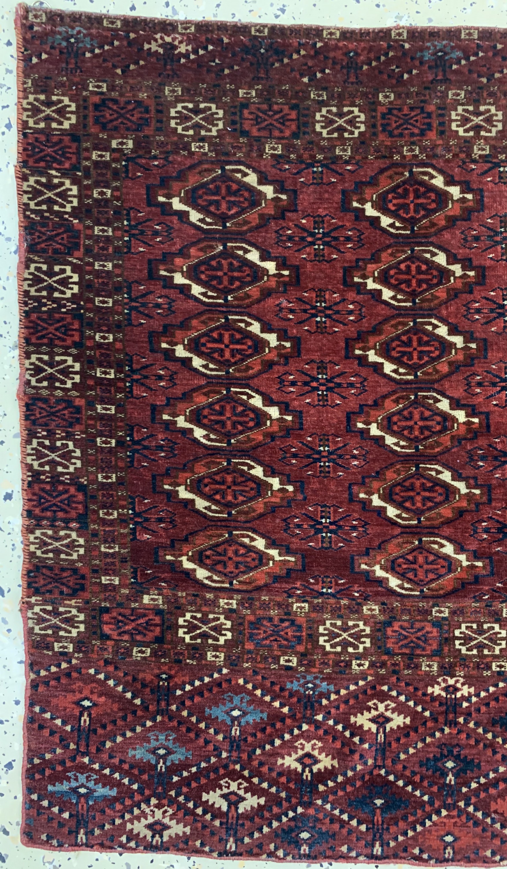Detail c: Antiker Tekke Tschowal, Turkmenistan, Ende 19.Jhd, Wolle auf Wolle, ca. 110 x 70 cm, EHZ:3