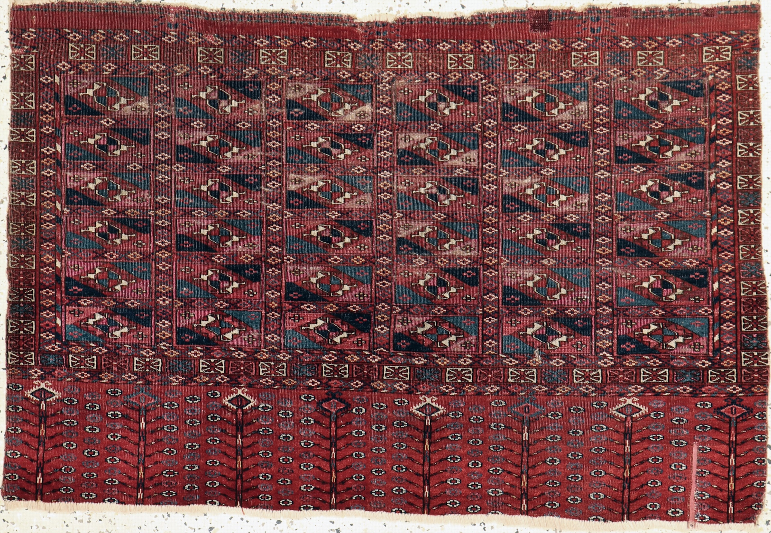 Antiker Tekke Tschowal, Turkmenistan, Mitte19.Jhd, Wolle mit Seide, ca. 108 x 74 cm, EHZ:3-4