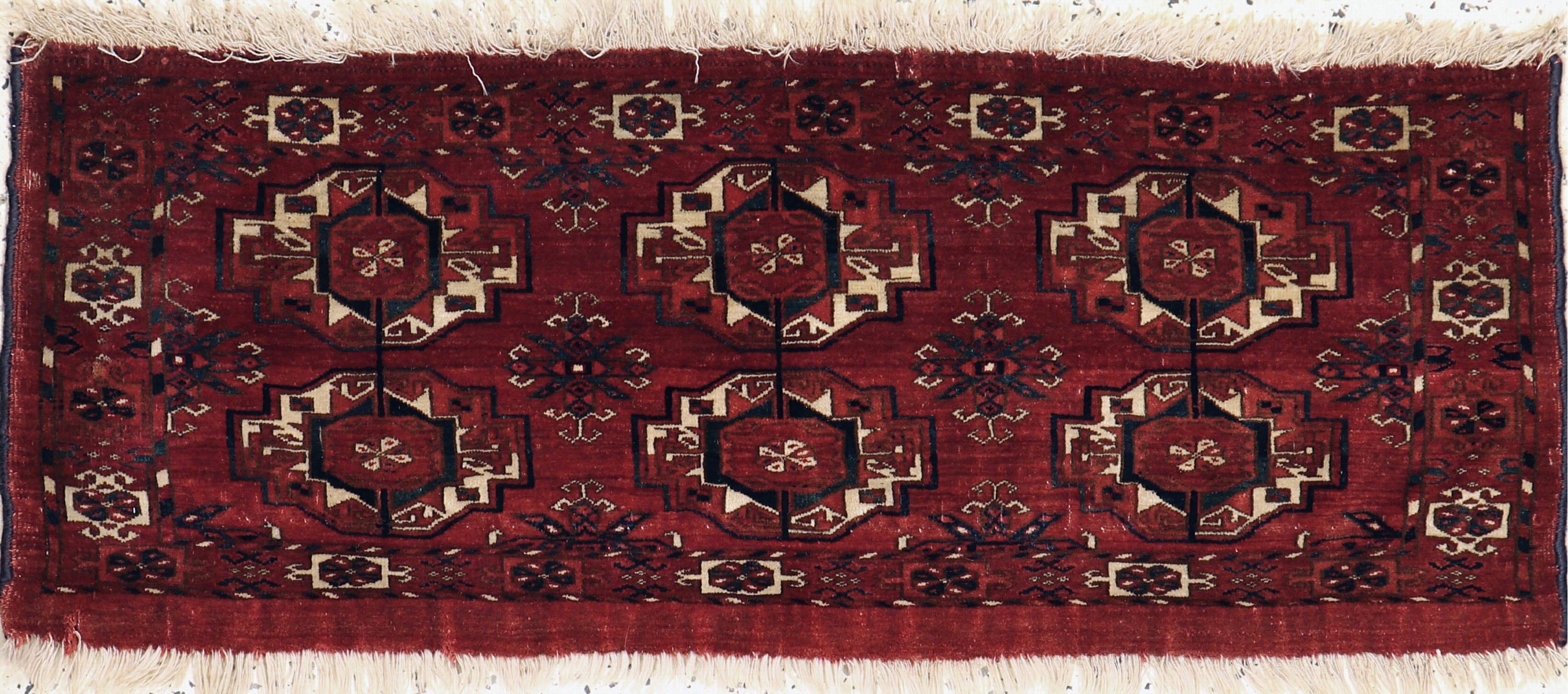 Antiker Tekke"6 G l"Torba, Turkmenistan, Mitte 19.Jhd, Wolle auf Wolle, ca. 103 x 40 cm, EHZ: 3