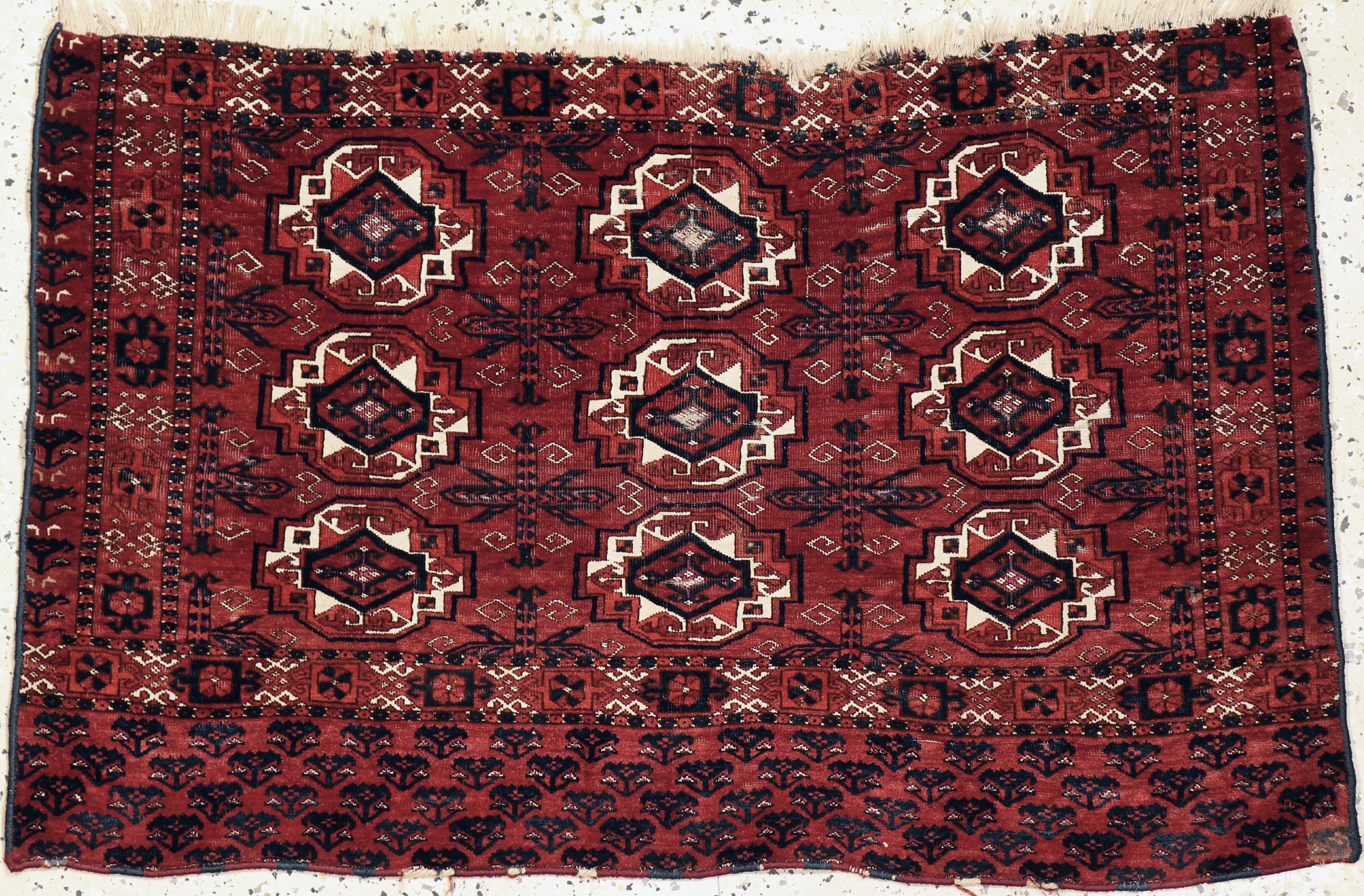 Antiker"Saryk mit Seide", Turkmenistan, Ende 19.Jhd, Wolle mit Seide & Baumwolle, ca. 114 x 76 cm, EHZ: 3-4
