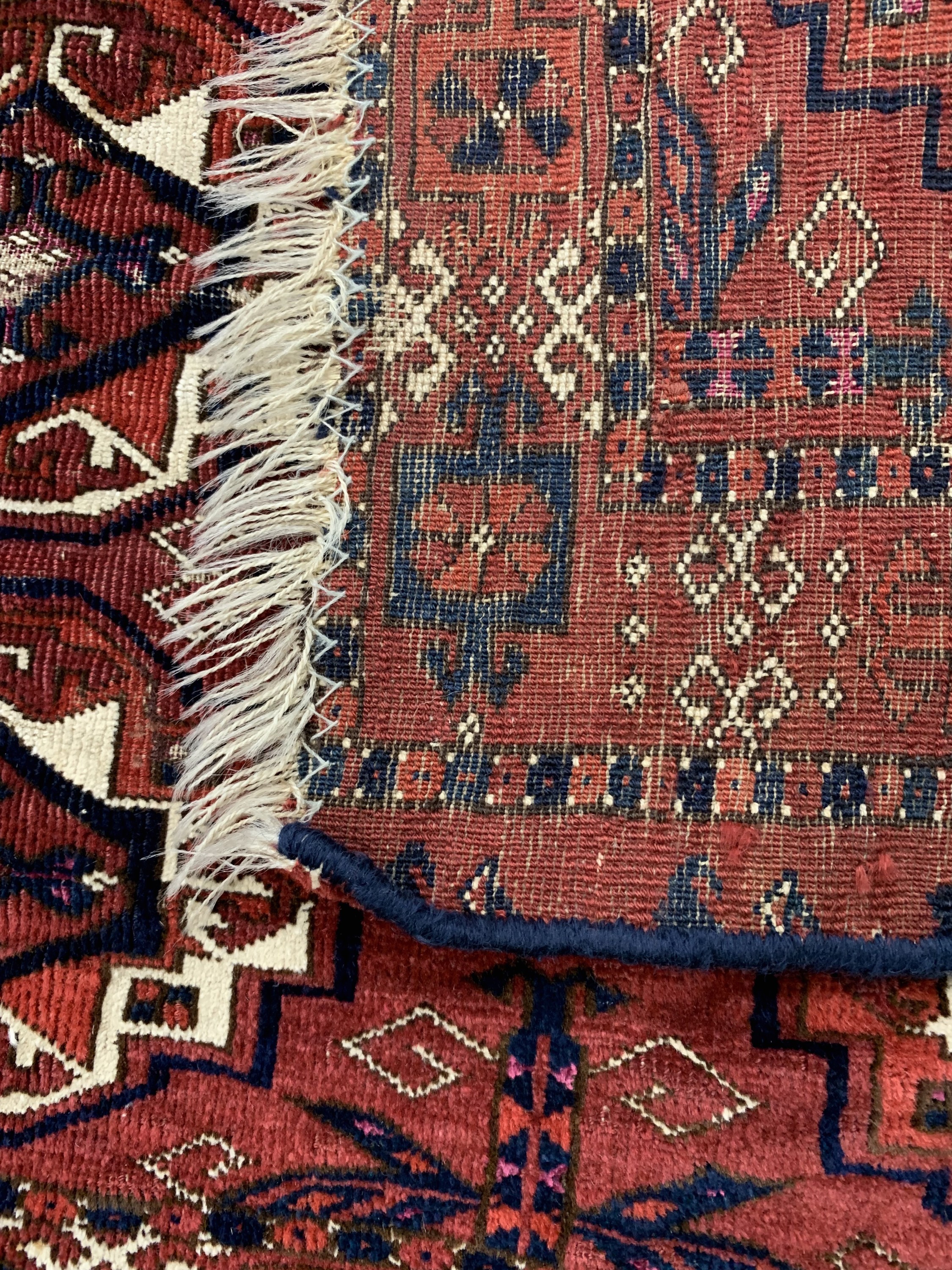 Detail d: Antiker"Saryk mit Seide", Turkmenistan, Ende 19.Jhd, Wolle mit Seide & Baumwolle, ca. 114 x 76 cm, EHZ: 3-4