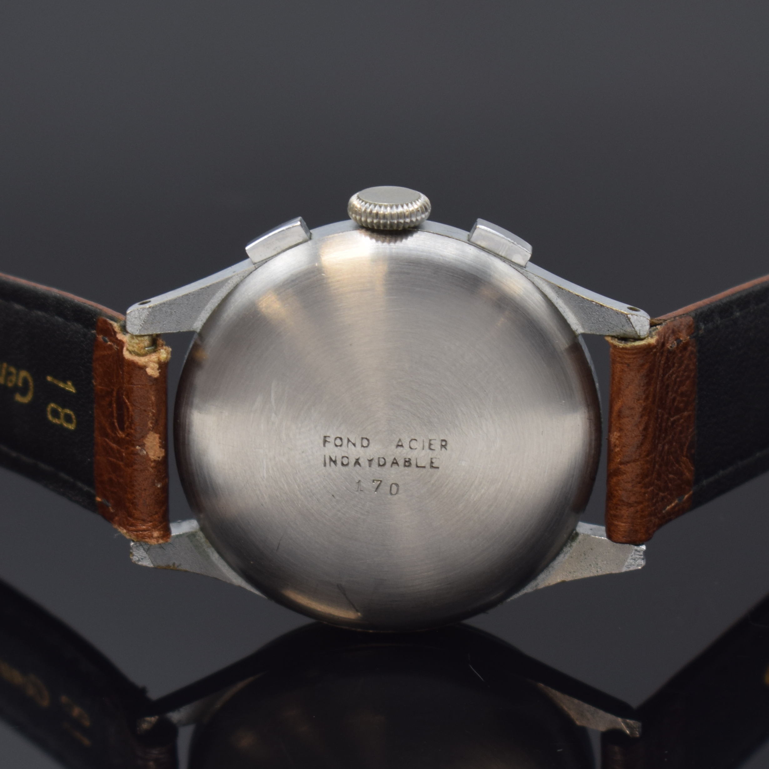 Detail c: GALLET Schaltradchronograph, Handaufzug, Schweiz um 1940, Metall verchr., Edelstahlboden u. Glasrand aufgedr., zweifarbiges meist kupferfarb. ...