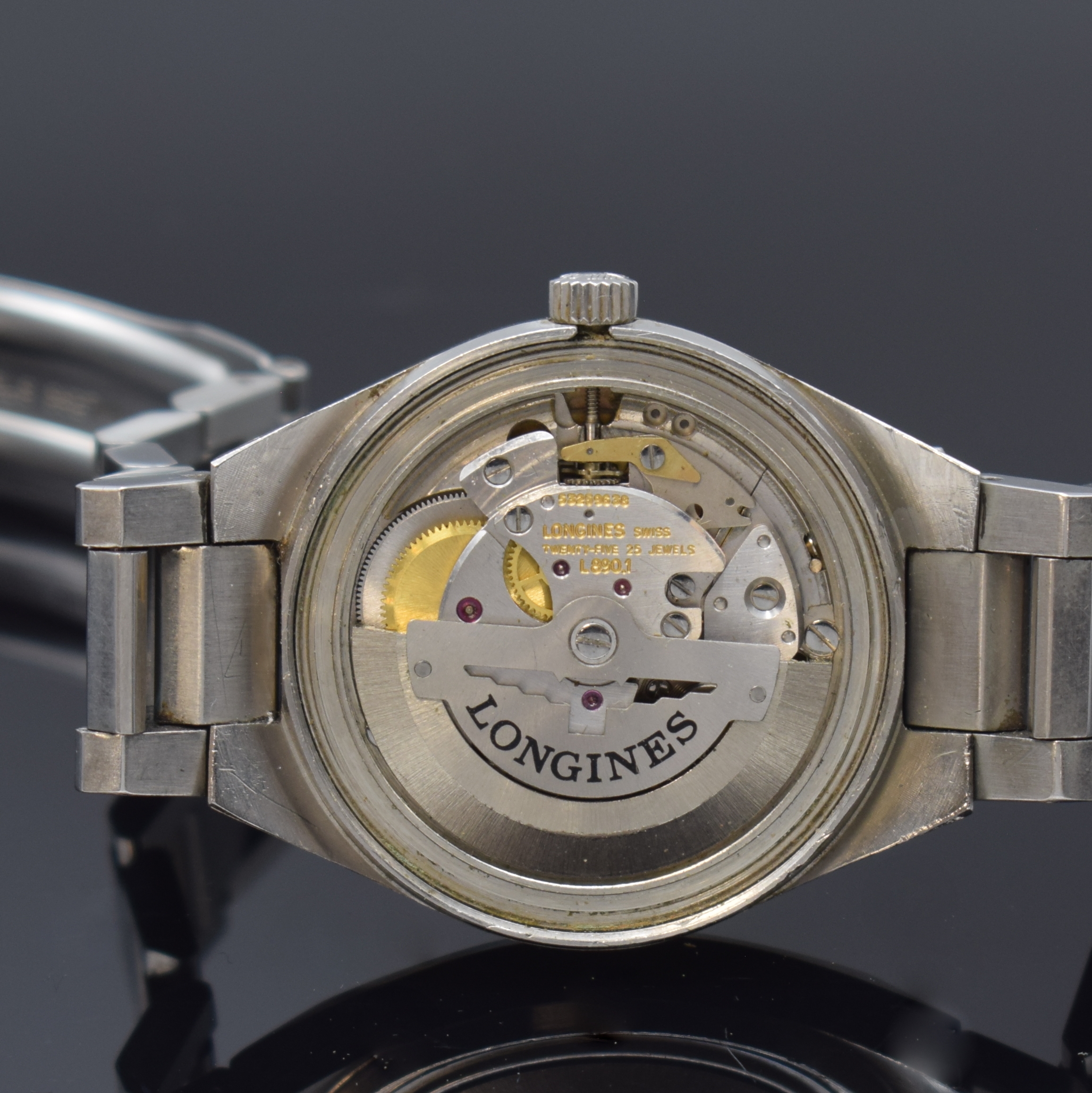 Detail d: LONGINES Armbanduhr in Stahl/Stahlband, Schweiz um 1975, Automatik, 2-tlg. Geh. m. integr. orig. Band, Boden verschr., orig. Krone, silb. Zifferbl., ...