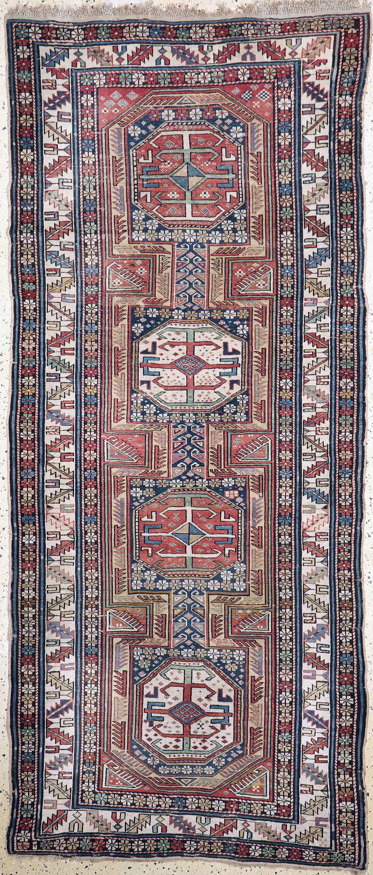 Ordutsch"Konagend"antik, Kaukasus, 19.Jhd, Wolle auf Wolle, ca. 250 x 107 cm, EHZ: 3, (alte Restaurierungen)